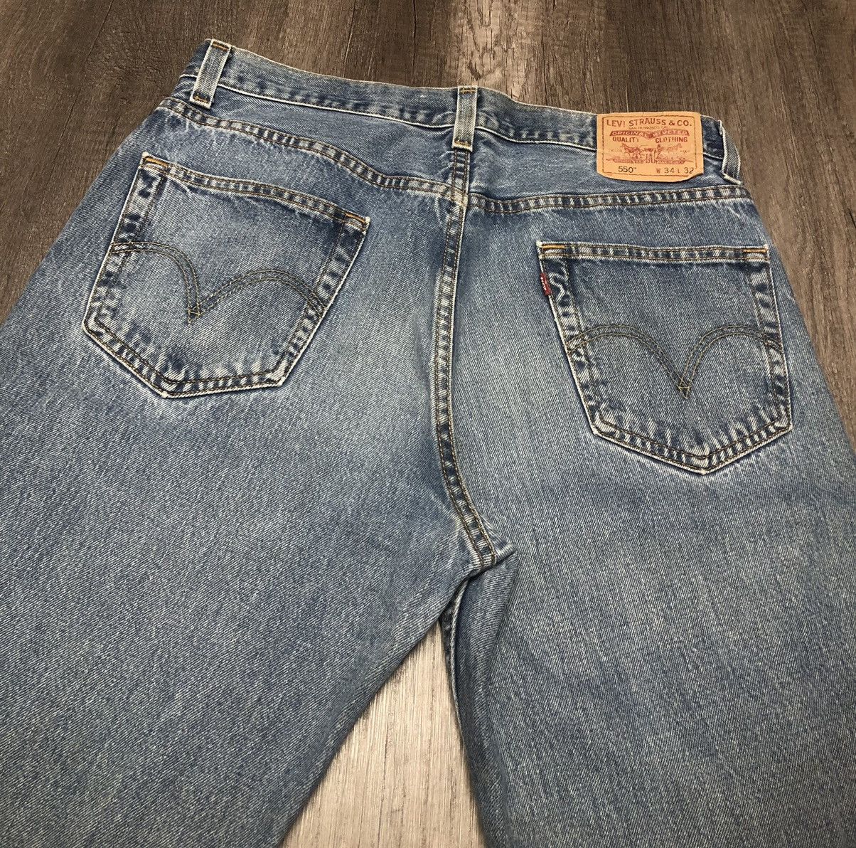 Levi's Vintage Clothing Levi's 550 Relaxed Fit Distressed Denim Size US 34 / EU 50 - 12 Thumbnail