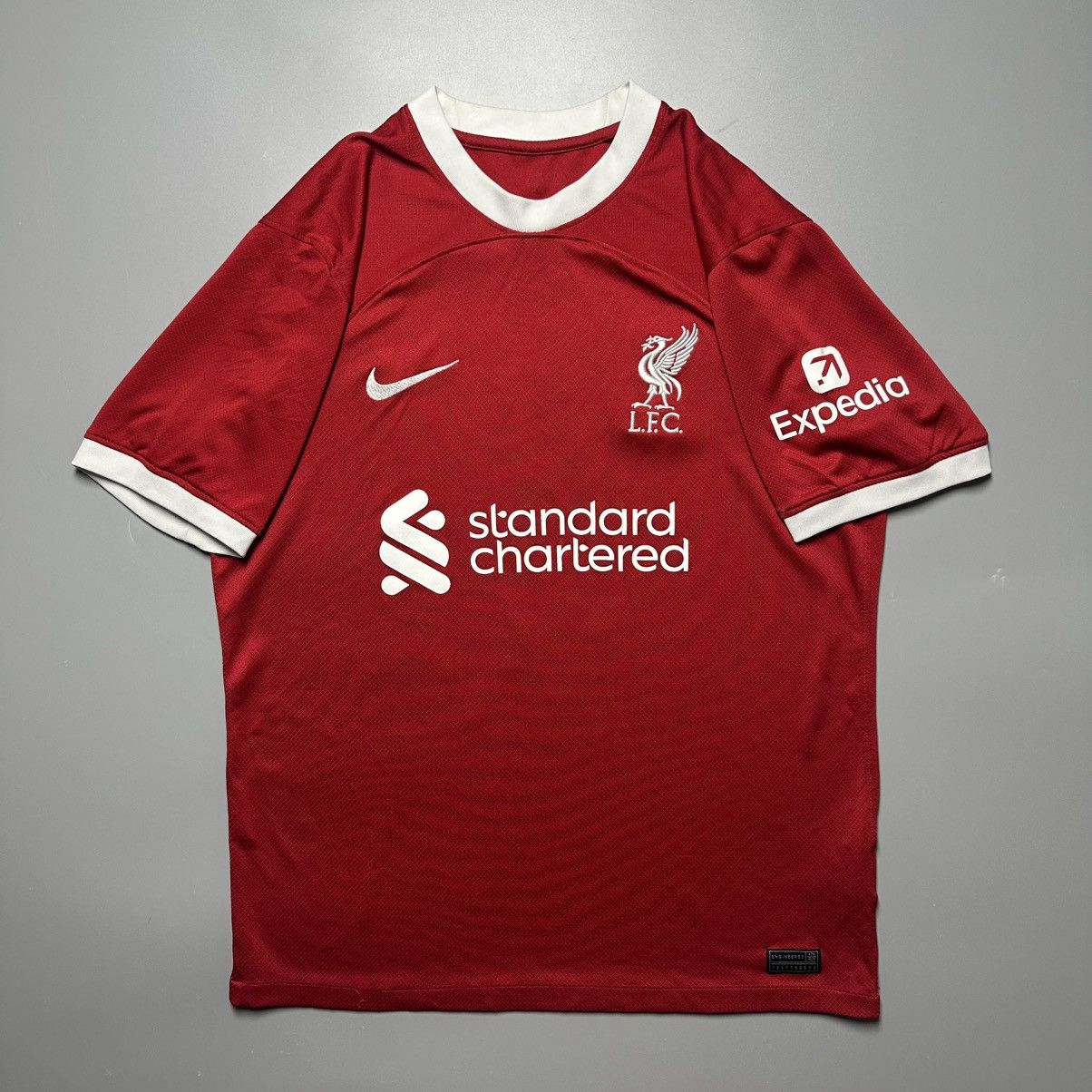 Nike LIVERPOOL NIKE 2023/2024 SOCCER HOME JERSEY #8 SZOBOSZLAI Size US M / EU 48-50 / 2 - 2 Thumbnail