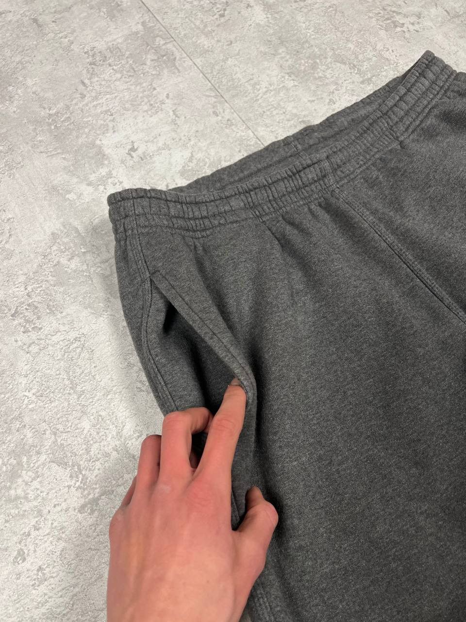 Nike Nike Baggy Grey Sweatpants Joggers Pants Size L Size US 35 - 6 Thumbnail