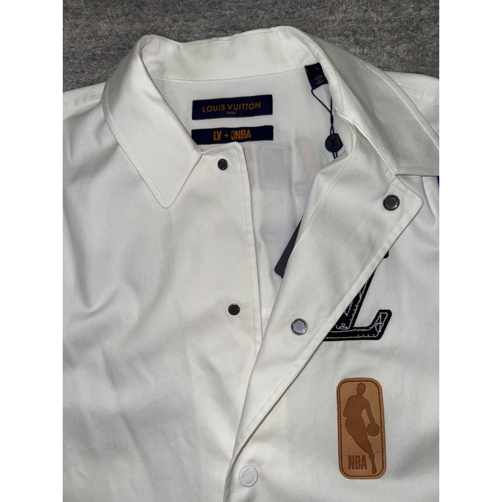Louis Vuitton Louis Vuitton LV NBA Basketball SS Shirt Short Sleeve Button Size US L / EU 52-54 / 3 - 9 Thumbnail
