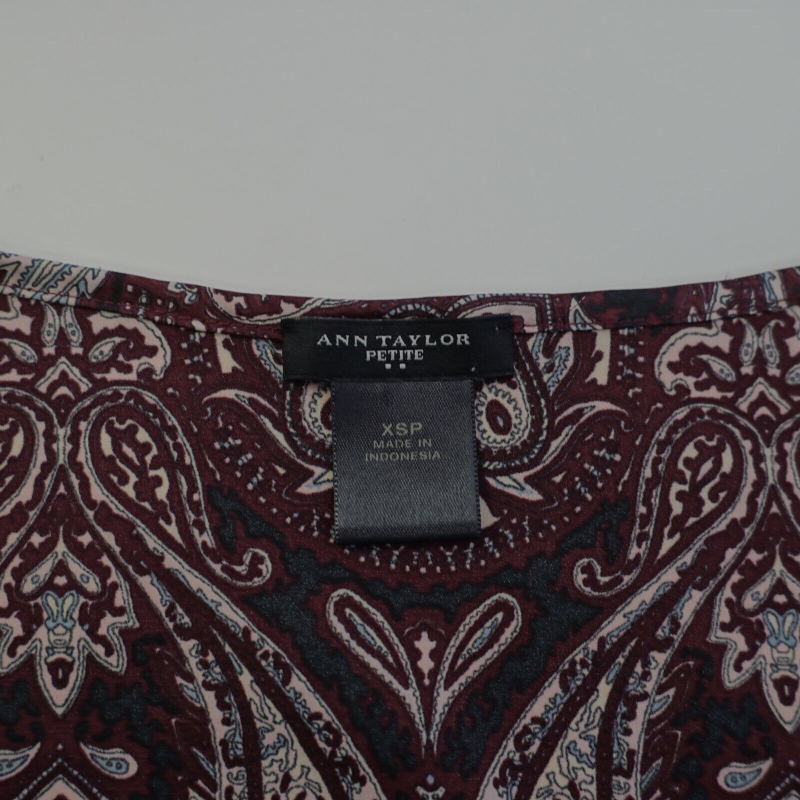 Ann Taylor Ann Taylor Petite Red Paisley Scoop Neck XSP Blouse Top Slee Size XS / US 0-2 / IT 36-38 - 4 Thumbnail