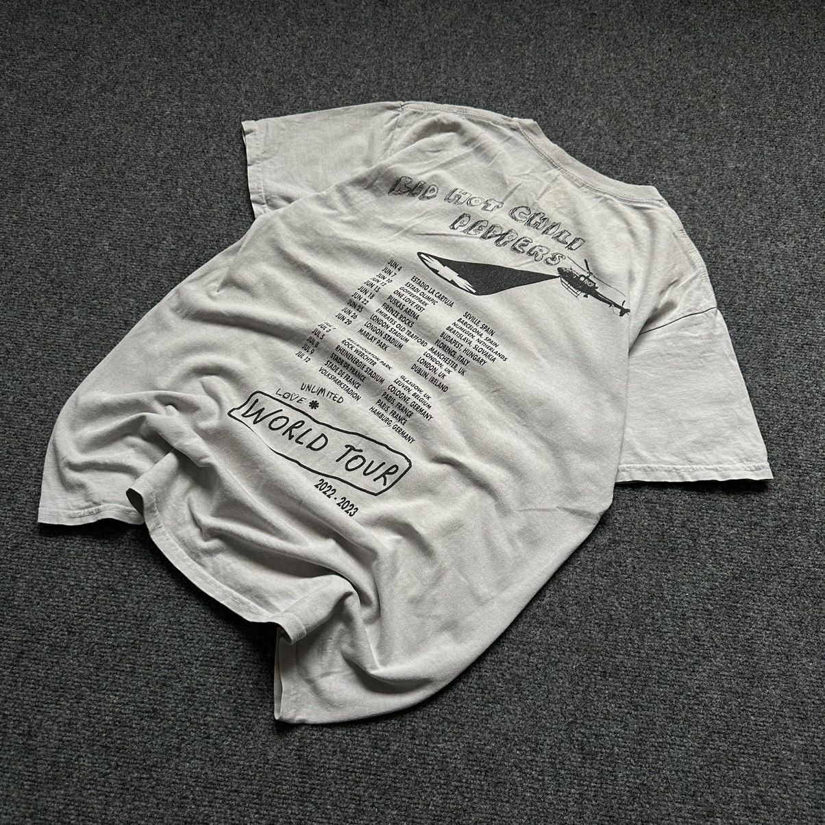 Japanese Brand VTG Japanese Style Red Hot Chilli Peppers T-shirts Size M Size US M / EU 48-50 / 2 - 4 Thumbnail