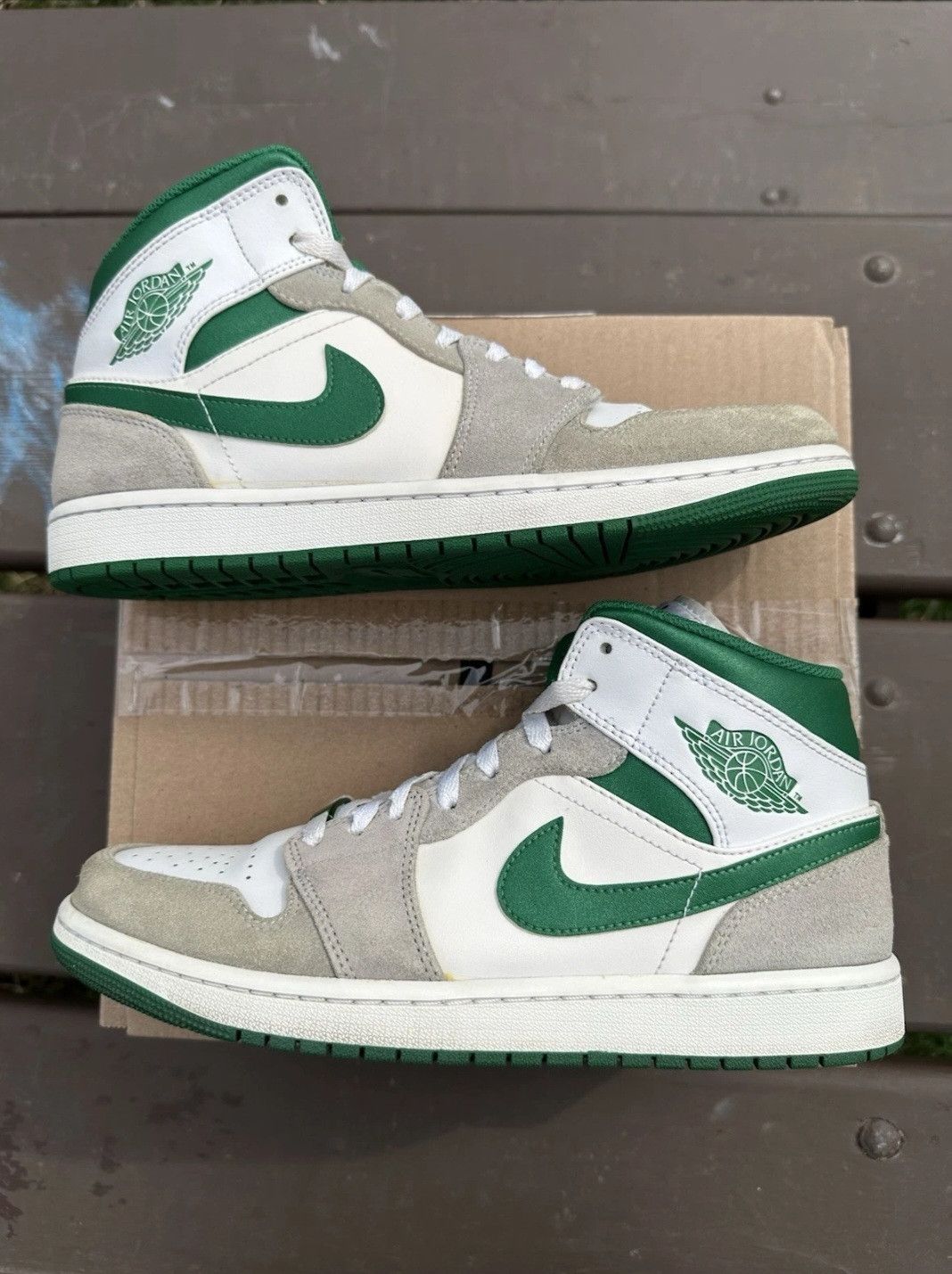 Jordan Brand Nike Air Jordan 1 Mid Se Grey Pine Green Size 10 Men Size US 10 / EU 43 - 3 Thumbnail