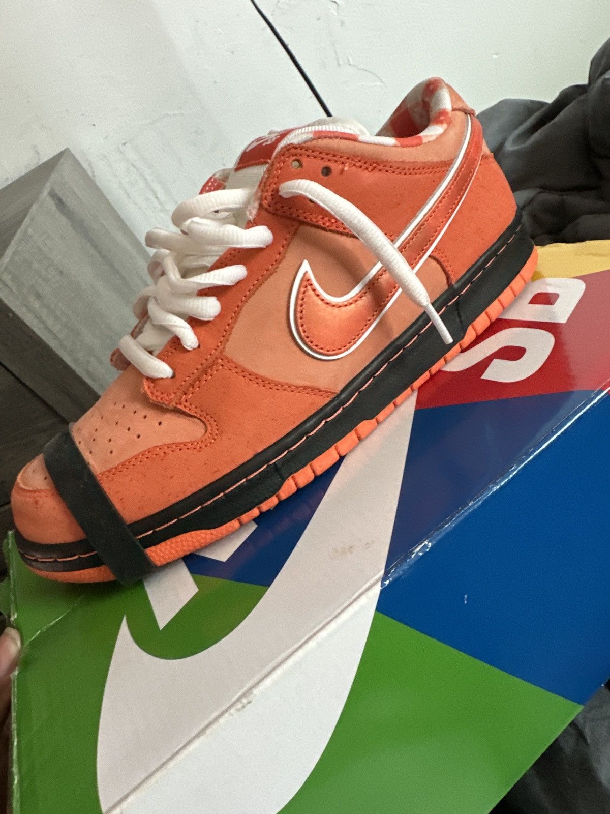 Nike SB Nike sb dunks Orange lobsters Size US 11 / EU 44 - 4 Thumbnail