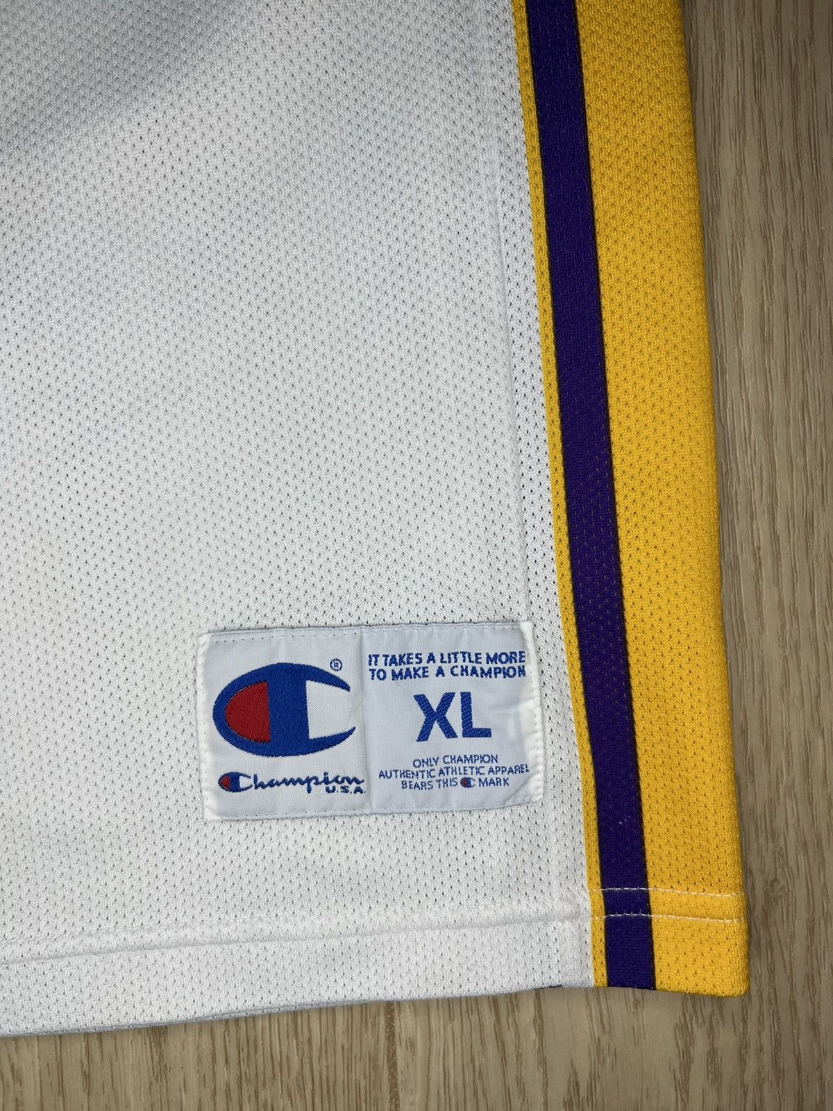 Champion × NBA Vintage Champion NBA Lakers #8 Jersey Tee Shirt Size US S / EU 44-46 / 1 - 5 Thumbnail