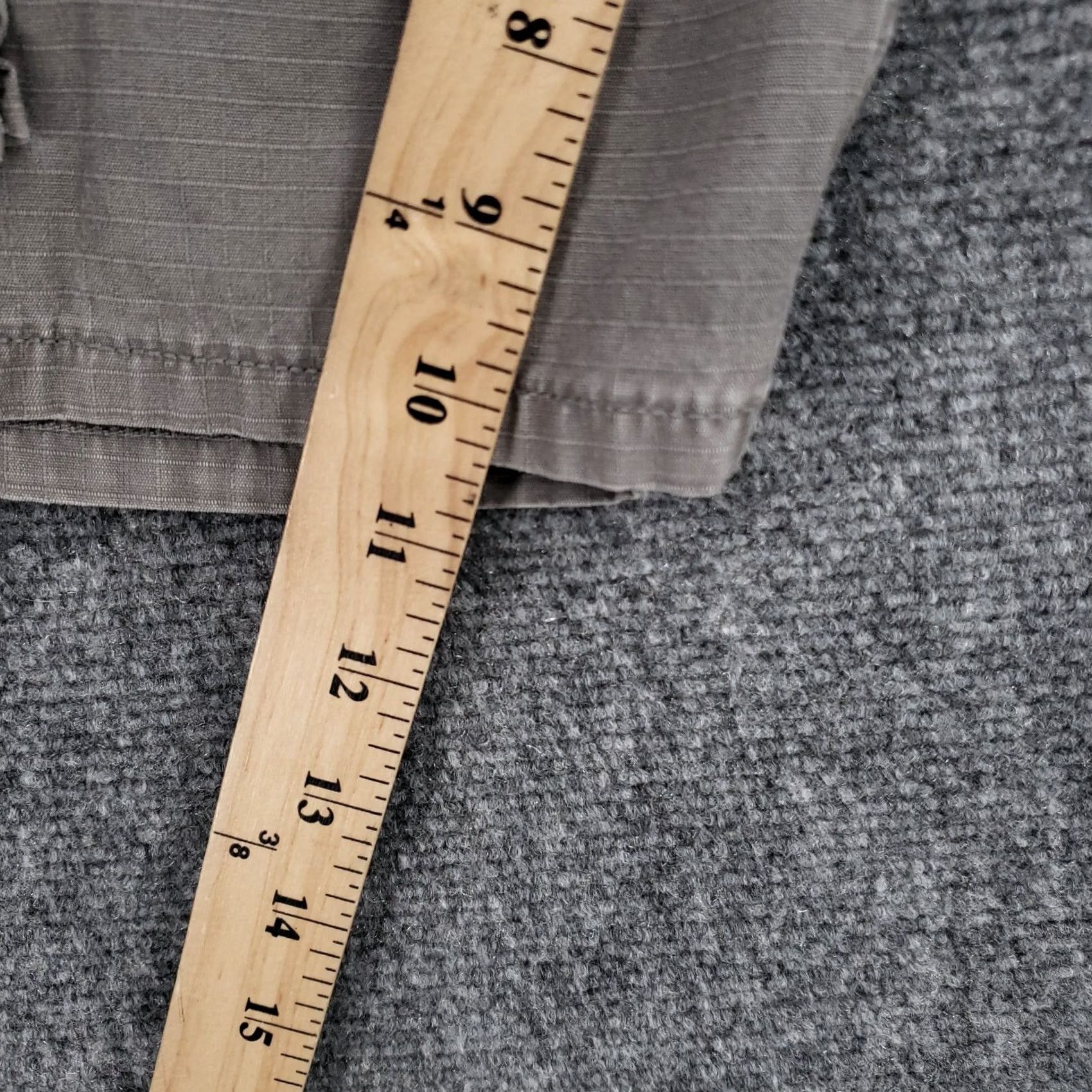 Levi's Levi's Cargo Shorts Mens 30 Gray Utility Zip Fly Bermuda Inseam 10in Size US 30 / EU 46 - 5 Thumbnail