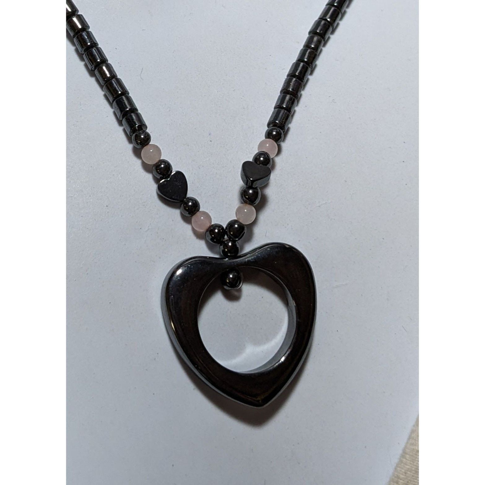 Other Coquette Open Heart Hematite Pink Quartz Necklace Size ONE SIZE - 6 Thumbnail
