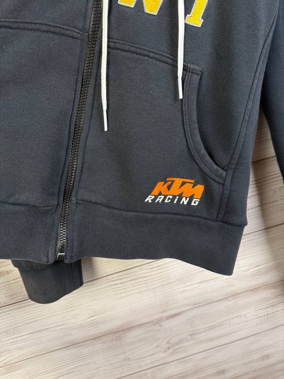 Red Bull Red Bull Kini Collage Zip Hoodie Vintage Racing Size S Size US S / EU 44-46 / 1 - 7 Thumbnail