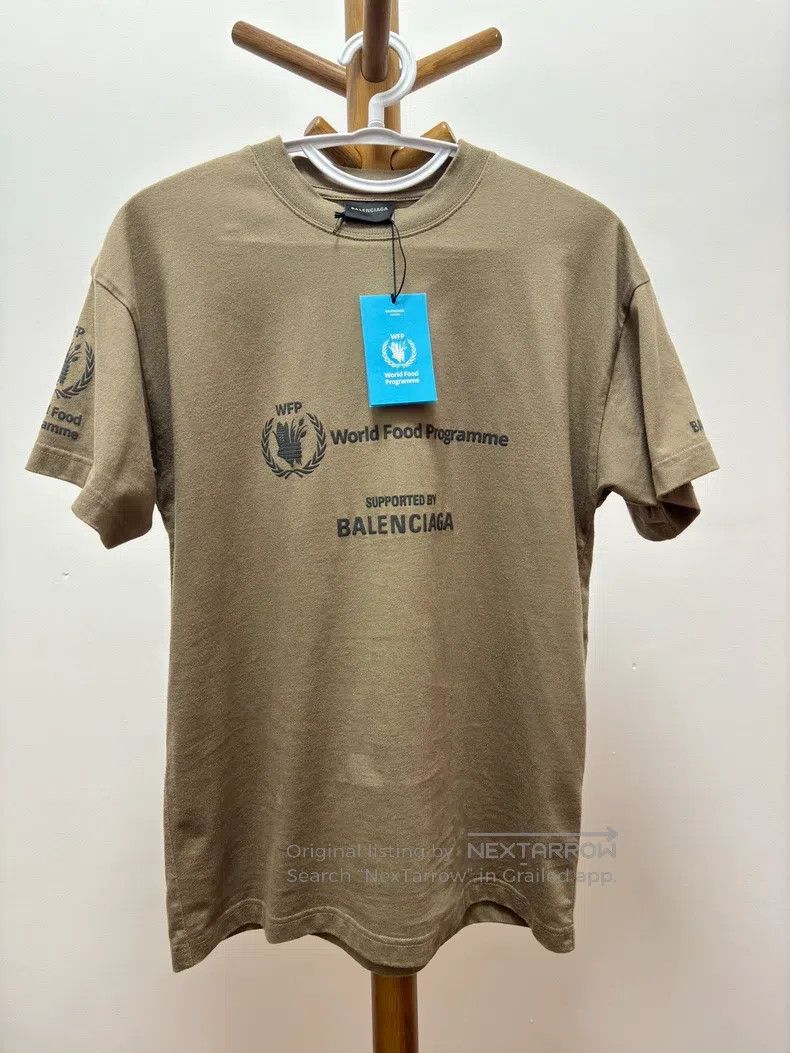 Balenciaga Balenciaga Collaboration T-shirt, short-sleeve Size US XS / EU 42 / 0 - 1 Thumbnail