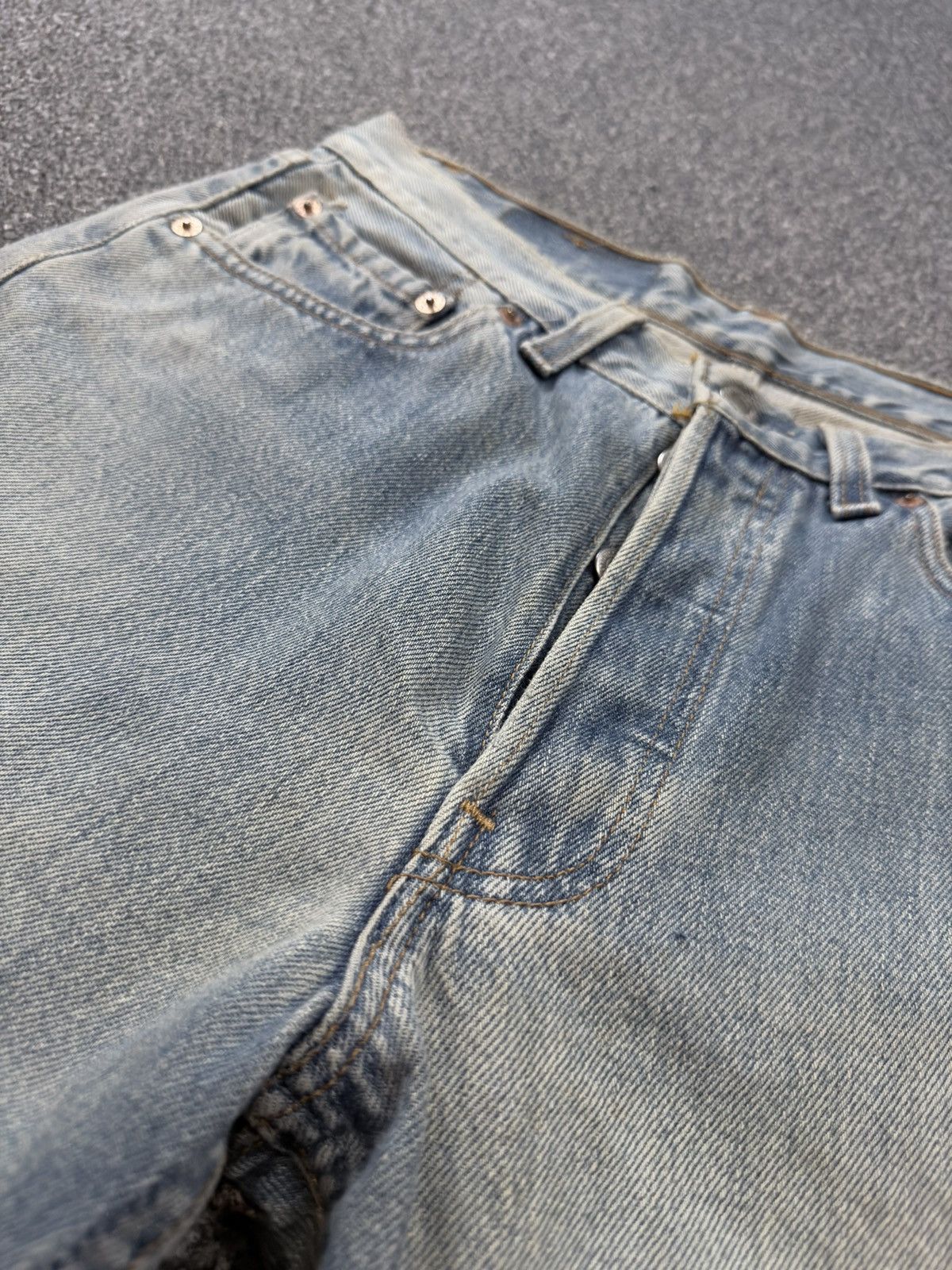 Levi's Vintage Clothing Vintage Levi’s 501 USA 90s Distressed Fade Denim Size US 29 - 12 Thumbnail