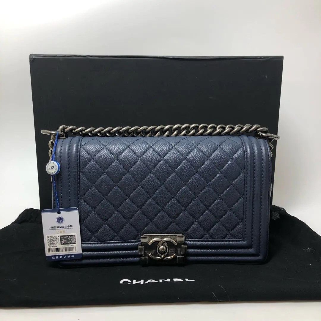 Chanel Pre-loved Bag Very good condition Size ONE SIZE - 1 Thumbnail