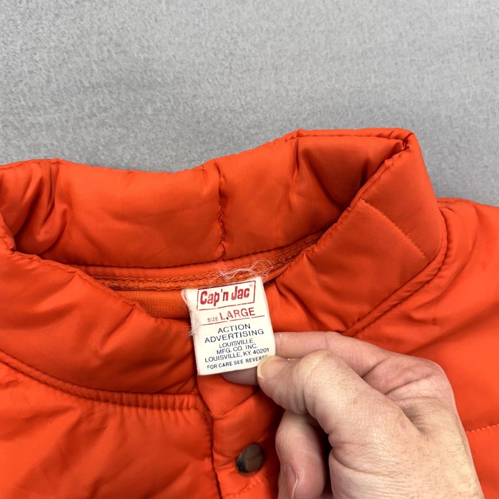 Vintage Vintage Cap'n Jac Vest Mens Large Orange Quilted Nylon Insulated Workwear Cap'n Jac Logo Pockets Front Snap Embroidered Size US L / EU 52-54 / 3 - 6 Thumbnail