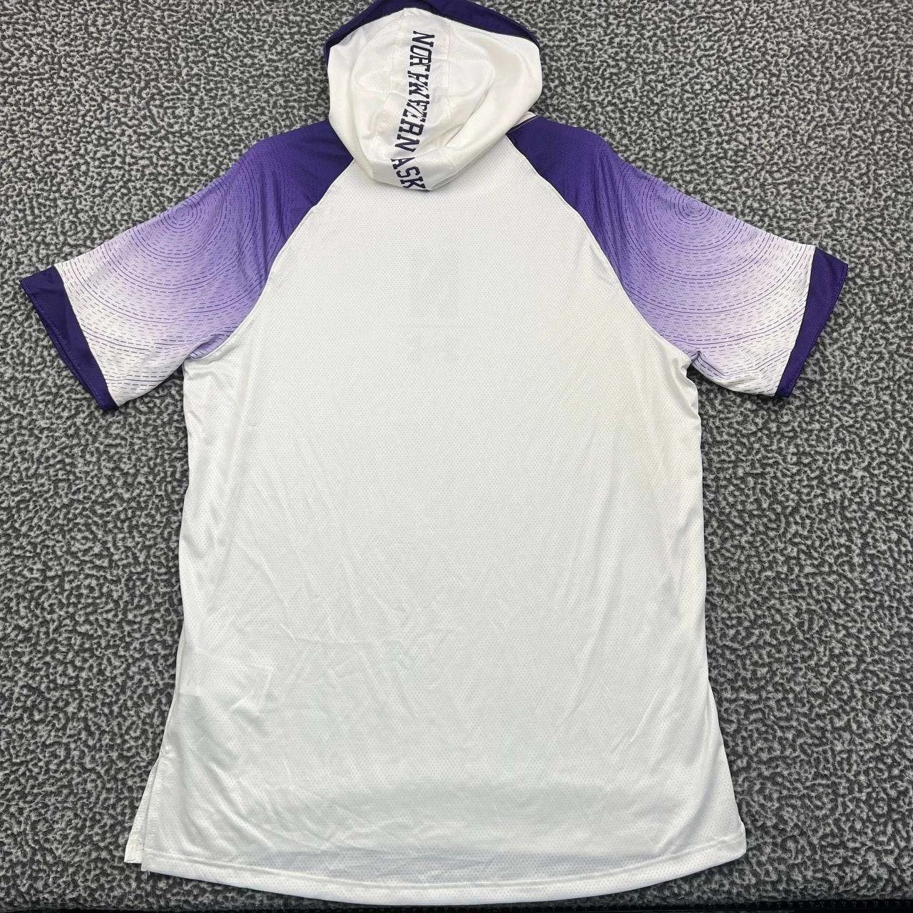 Under Armour Northwestern Wildcats Shirt L HeatGear Short Sleeve Hooded Size US L / EU 52-54 / 3 - 2 Thumbnail