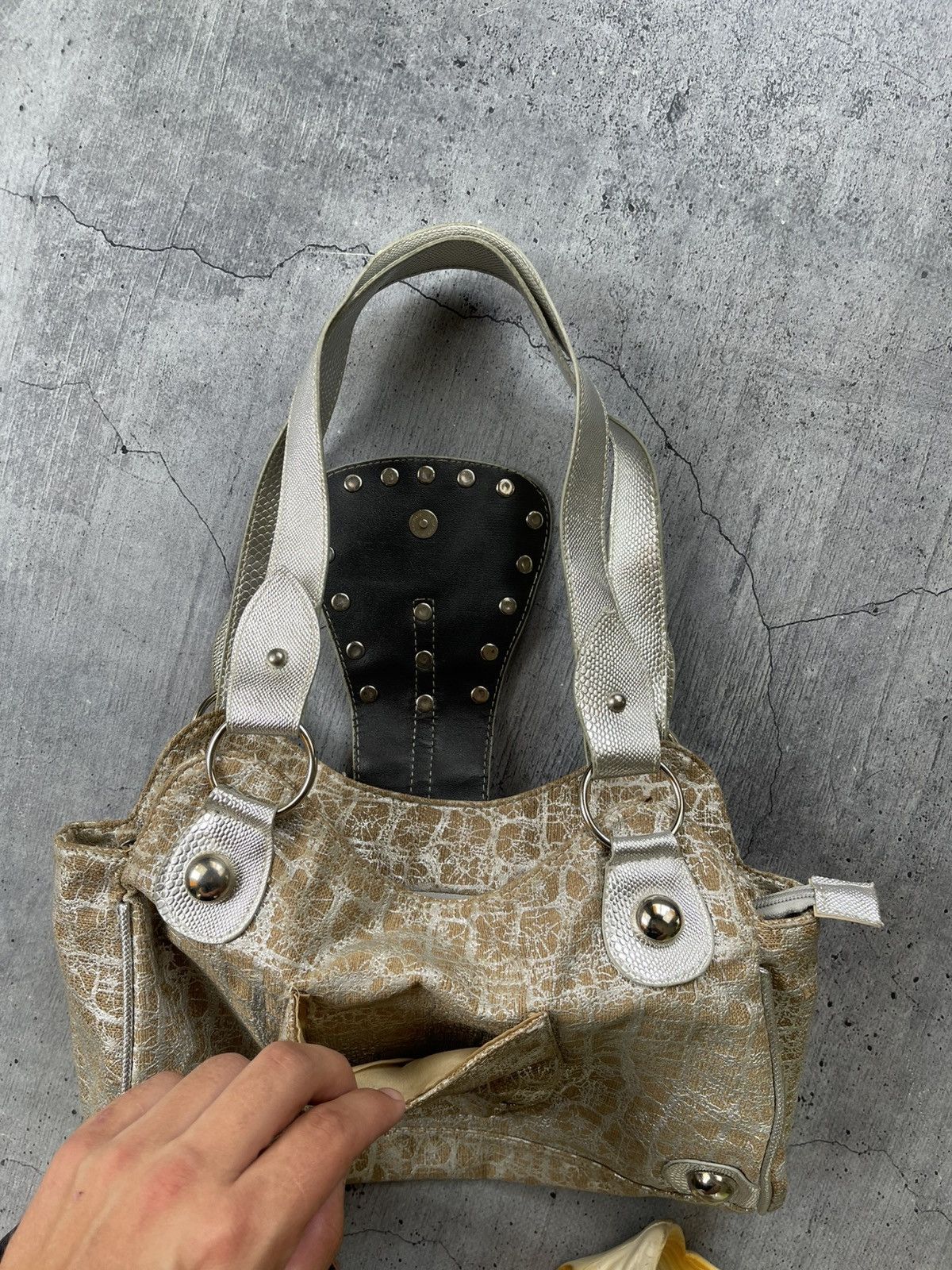 Guess Vintage Archival Rare Gold Guess STYLE Handbag Y2K Size ONE SIZE - 4 Thumbnail