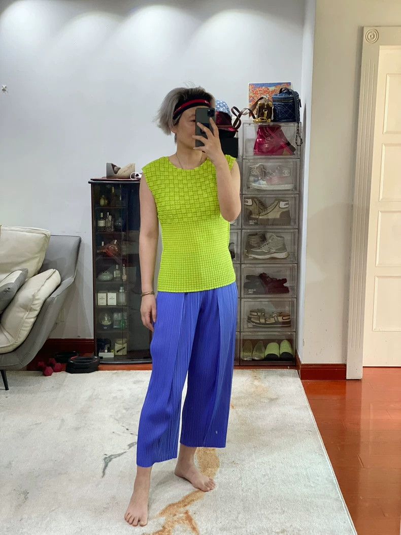Issey Miyake Issey Miyake Main line: Avocado color concave-convex pleat Size S / US 4 / IT 40 - 6 Thumbnail