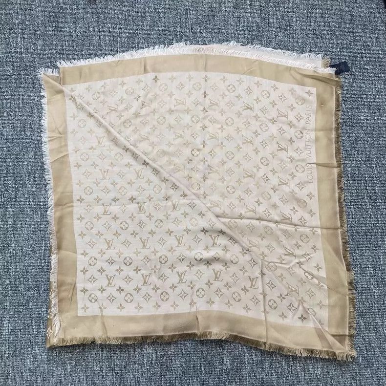 Louis Vuitton Louis Vuitton Full logo khaki scarf Size ONE SIZE - 2 Thumbnail