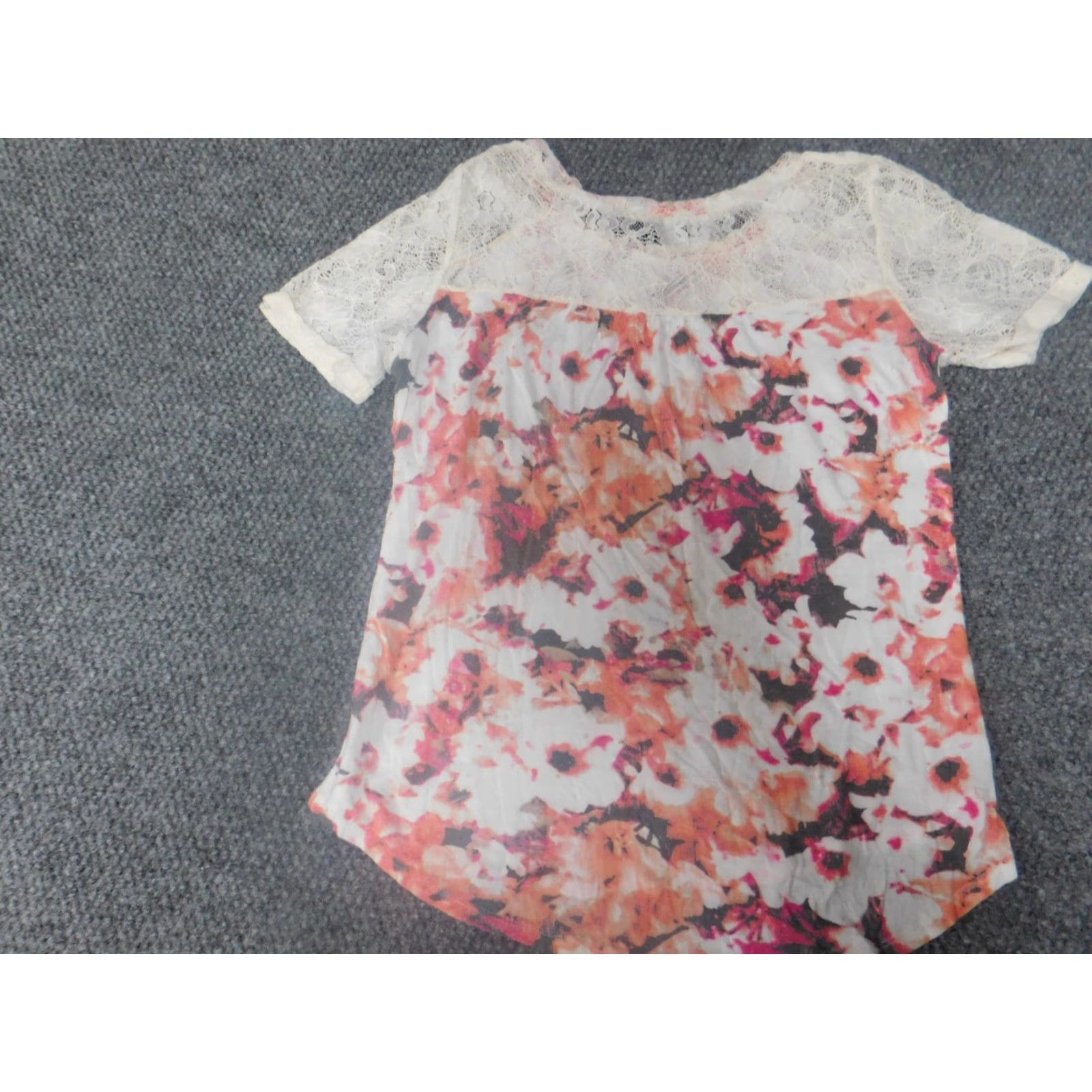 Apt. 9 Apt. 9 Blouse Womens XS Red Floral Short Sleeve Round Neck Pullover Dolman Sleeve Button Casual Regular Size XS / US 0-2 / IT 36-38 - 6 Thumbnail