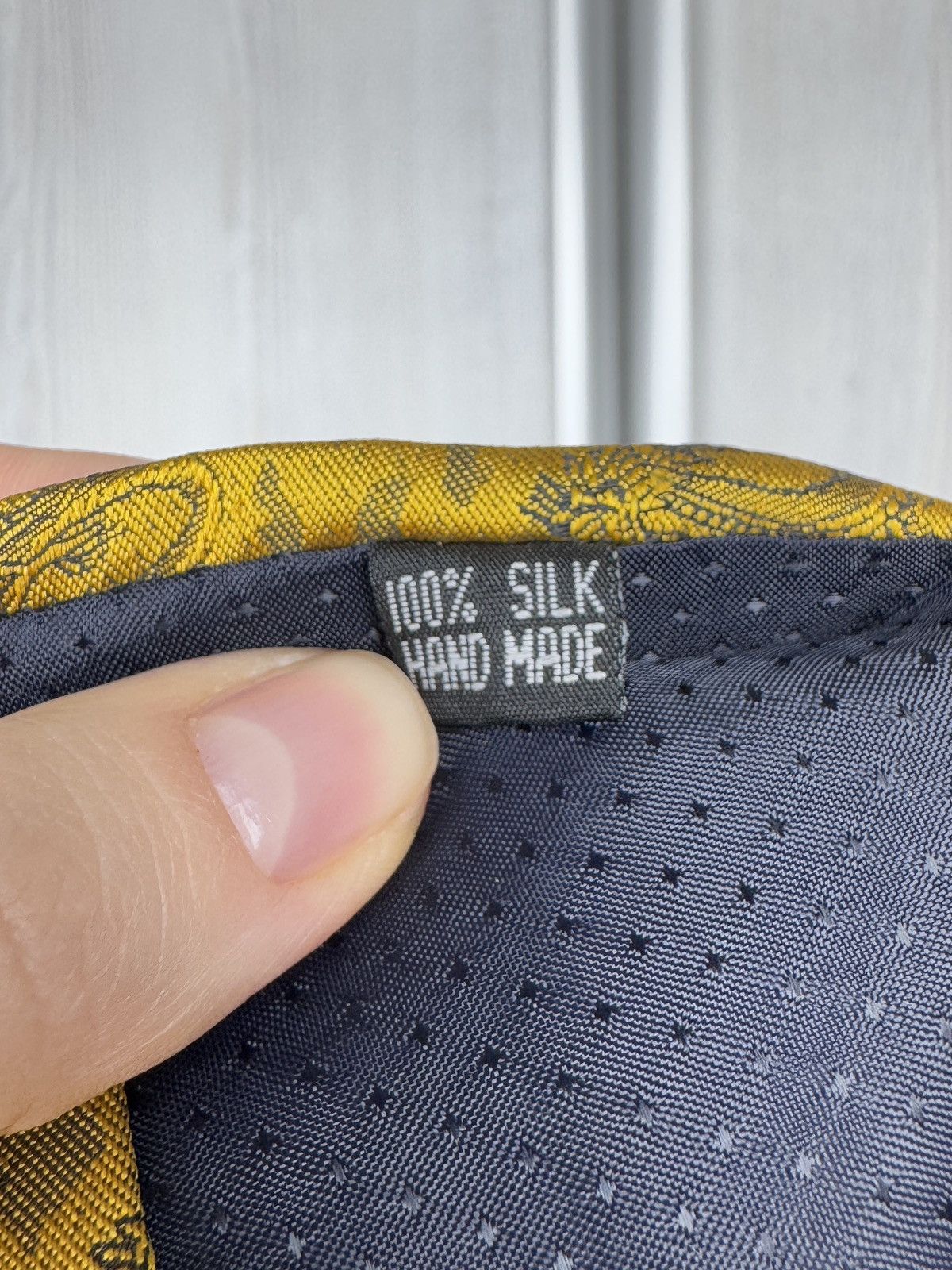 Giorgio Armani Giorgio Armani 100% silk hand made japanese dragon necktie Size ONE SIZE - 7 Thumbnail