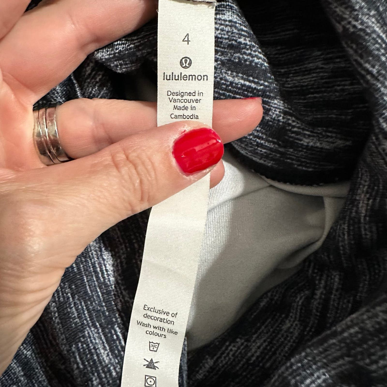 Lululemon Lululemon Wunder Under Stirrup Leggings Size 27" / US 4 / IT 40 - 11 Thumbnail