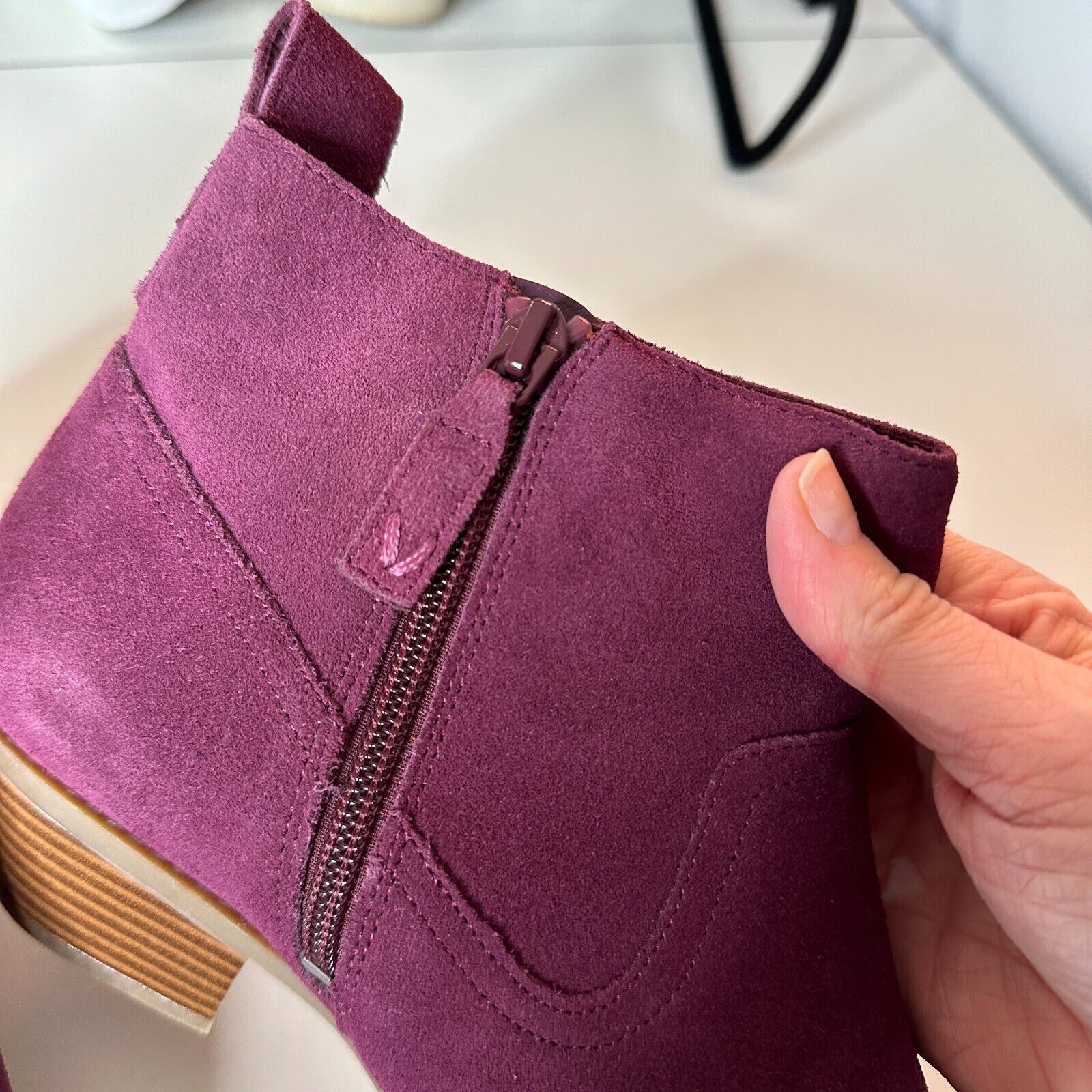 Vionic Vionic Vera Eggplant Suede Ankle Boot Side Zipper Low Heels Size US 8.5 / IT 38.5 - 11 Thumbnail