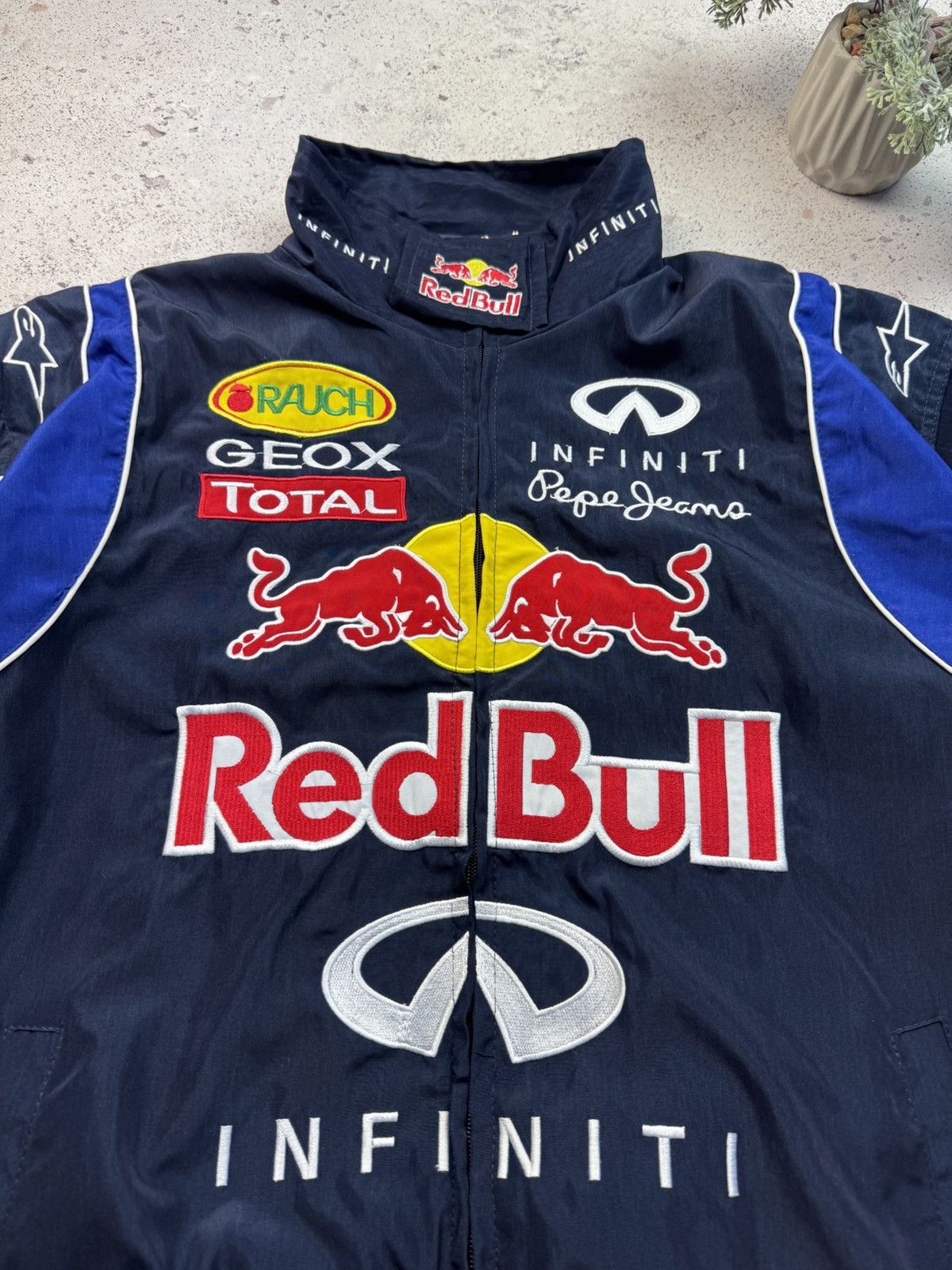 Formula 1 Red Bull Infinity Team Formula 1 F1 Racing Jacket Bomber Size US XL / EU 56 / 4 - 5 Thumbnail
