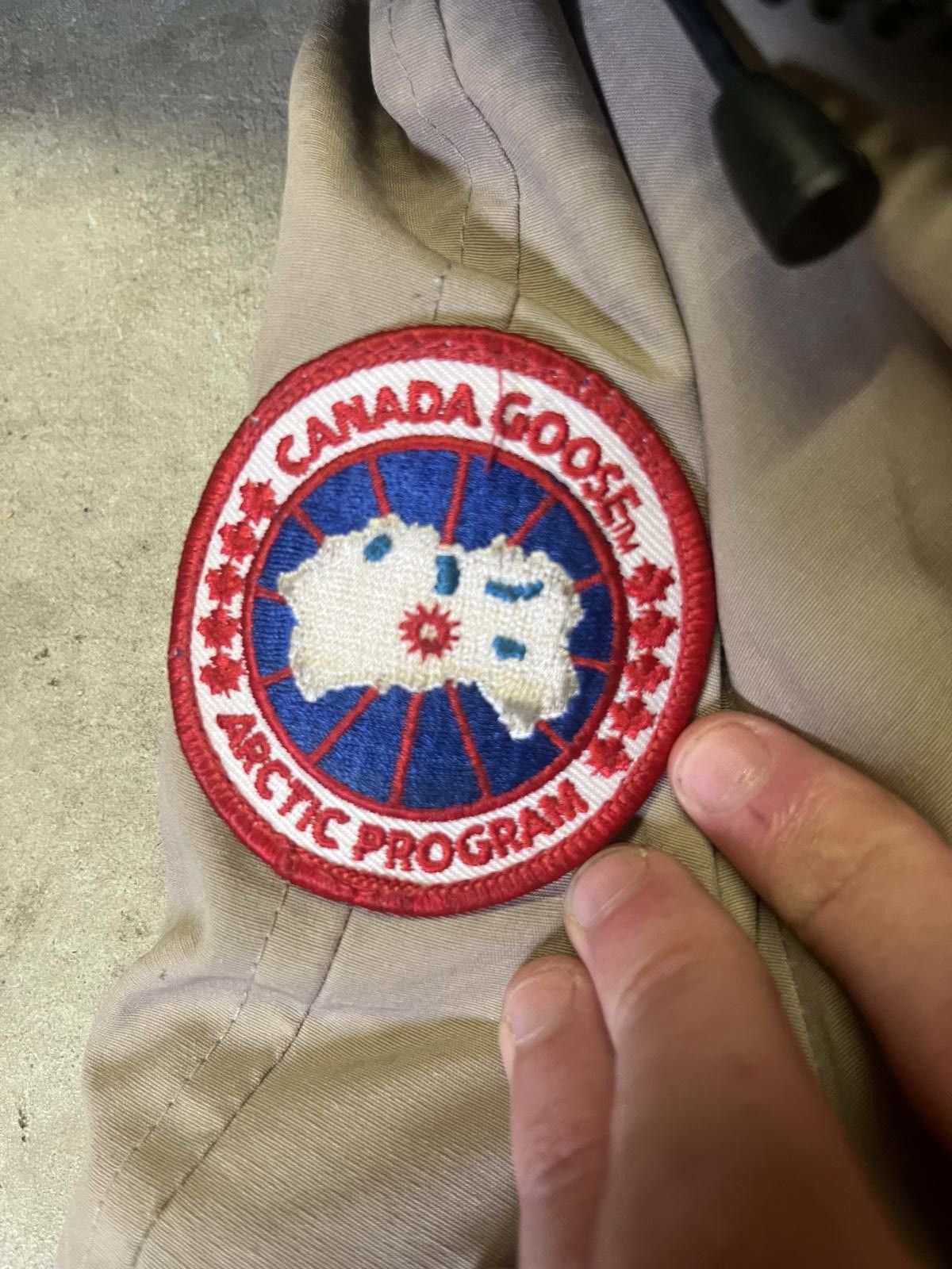 Canada Goose Canada Goose Expedition Jacket with Fur Hood Size US L / EU 52-54 / 3 - 3 Thumbnail