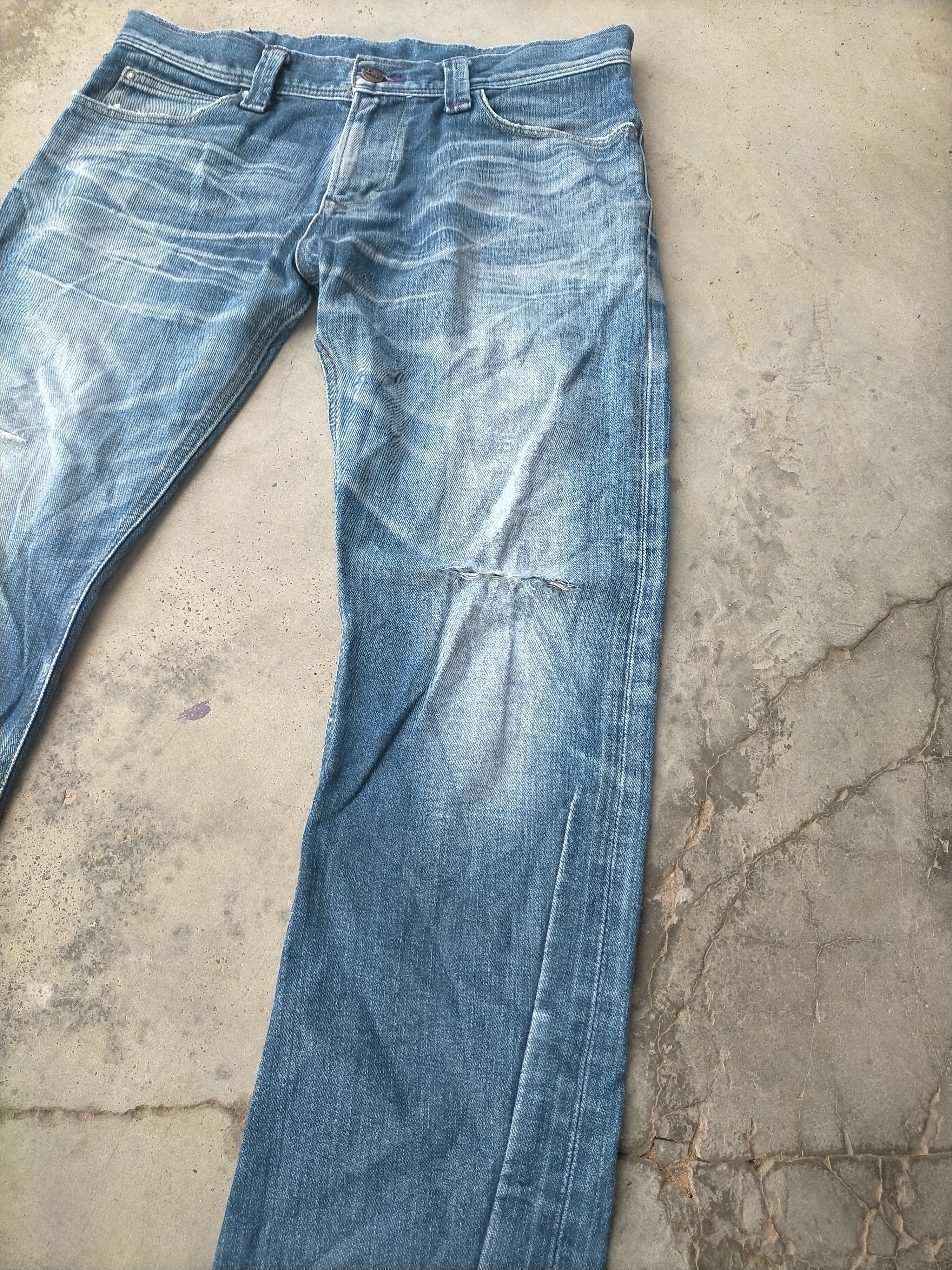 Lee × Takeo Kikuchi 🔥 Distressed Lee x Takeo Kikuchi Washed Skinny Jeans Size US 31 - 4 Thumbnail