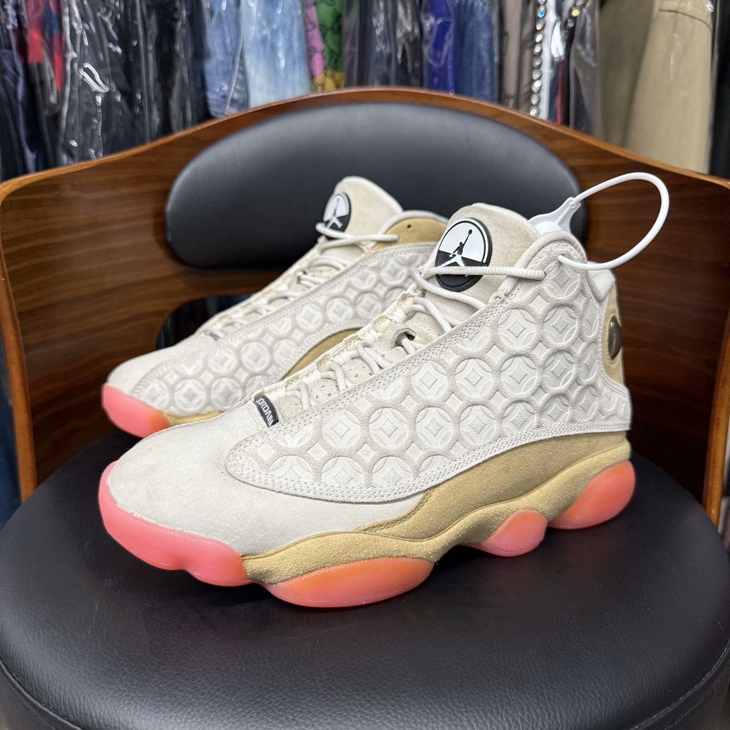 Nike Nike AJ13 Lowtop Sneakers 40.5 Men Size US 8 / EU 41 - 1 Thumbnail