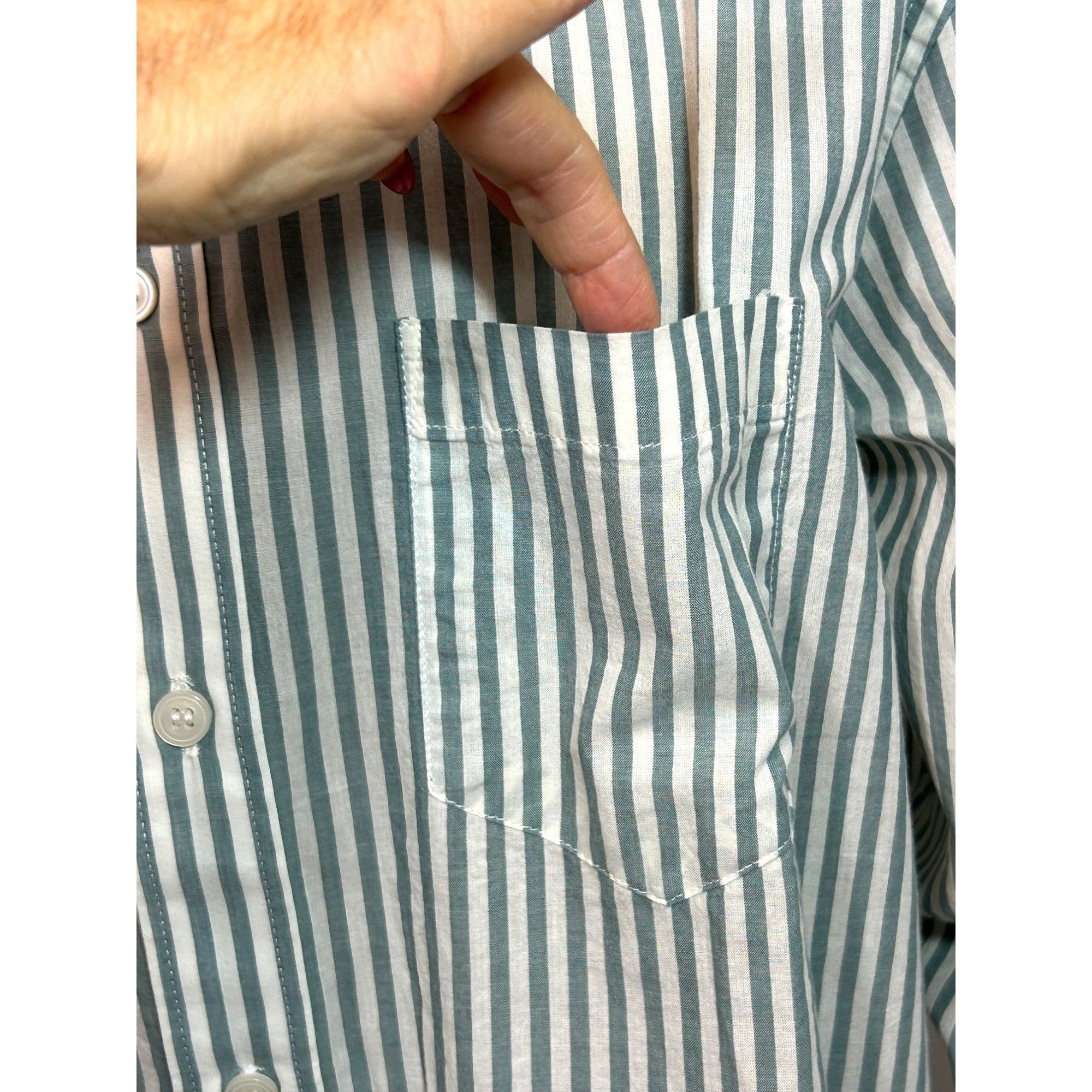 Banana Republic Banana Republic Men’s Shirt Button Up L Green Cream Mini Str Size US L / EU 52-54 / 3 - 10 Thumbnail