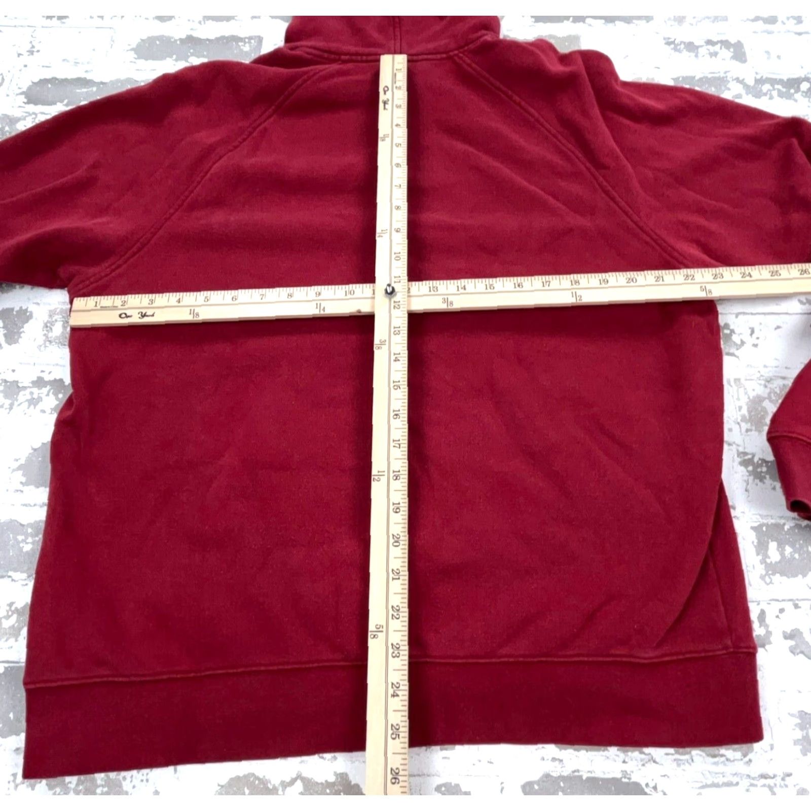 Nike VINTAGE Nike Hoodie Men L Red Y2K Sweatshirt Gray Tag Swoosh Size US L / EU 52-54 / 3 - 6 Thumbnail