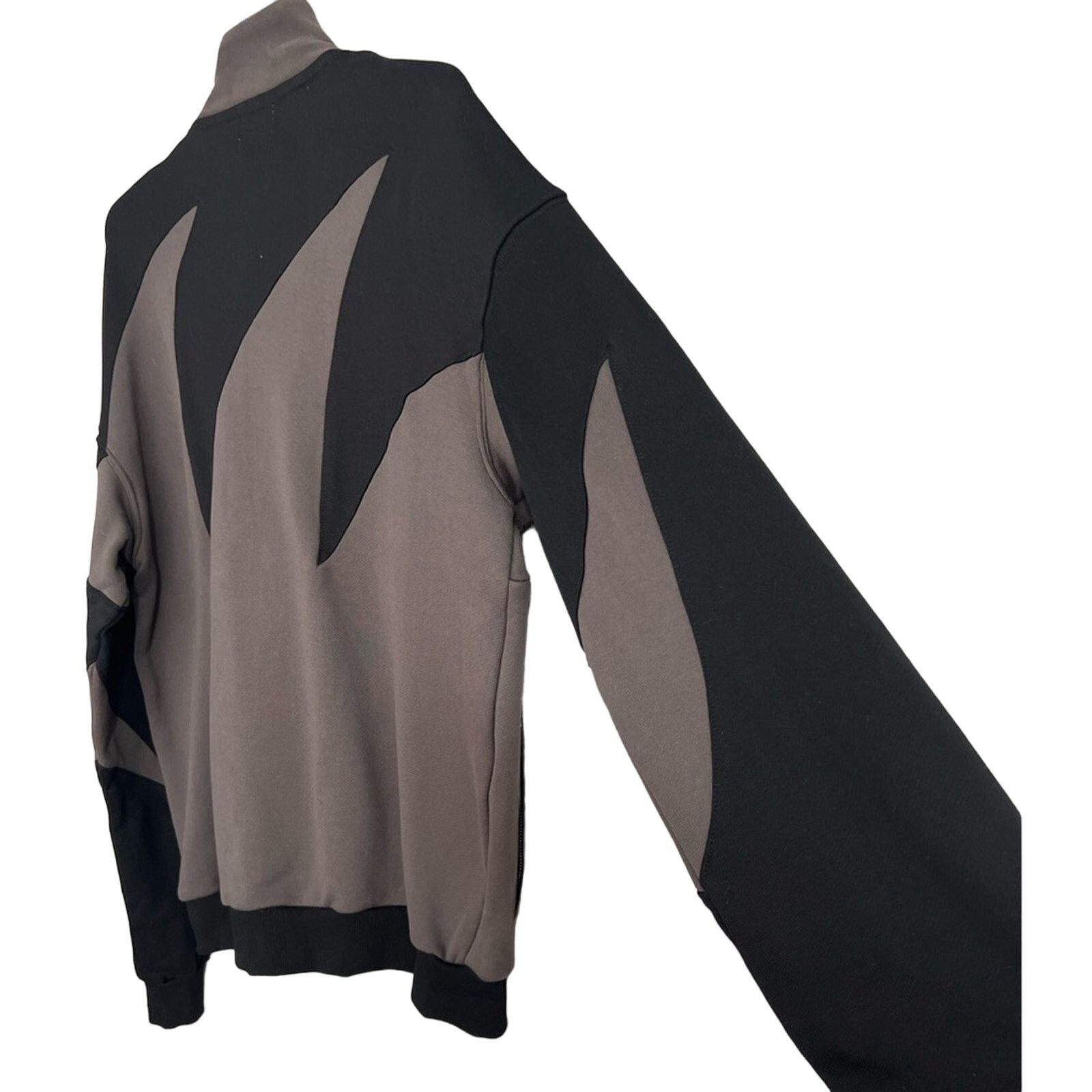 Diet Starts Monday DIET STARTS MONDAY SHARKTOOTH PULLOVER HALF ZIP HYPE NWOT Size US L / EU 52-54 / 3 - 5 Thumbnail