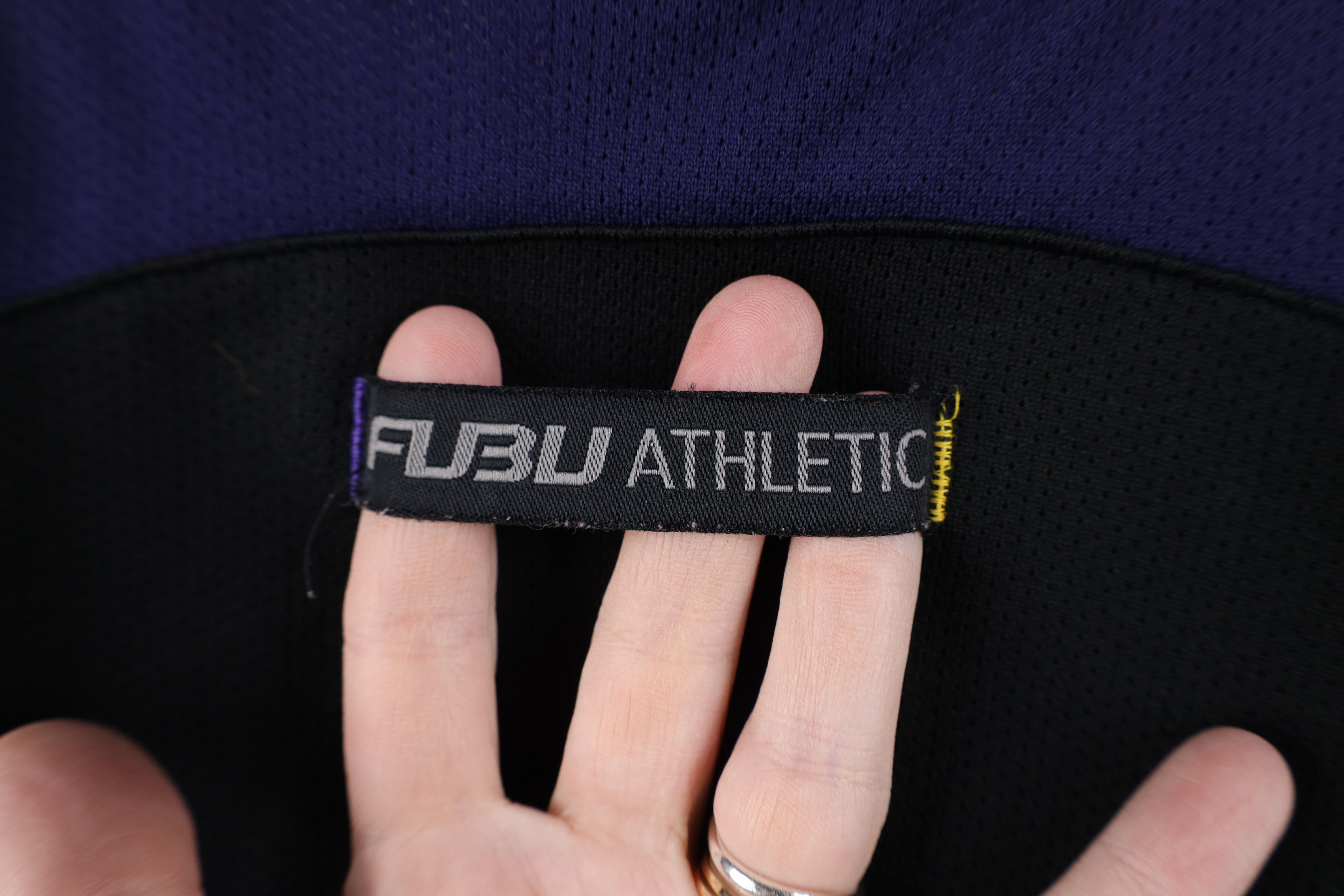 Fubu Vintage Y2K FUBU x NBA Los Angeles Lakers Knit Polo Shirt Size US L / EU 52-54 / 3 - 14 Thumbnail