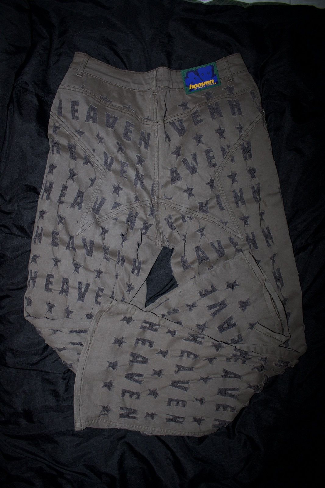 Heaven by Marc Jacobs Heavn by Marc Jacobs Shredded Star Jeans, size L (32” W) Size US 32 / EU 48 - 6 Thumbnail