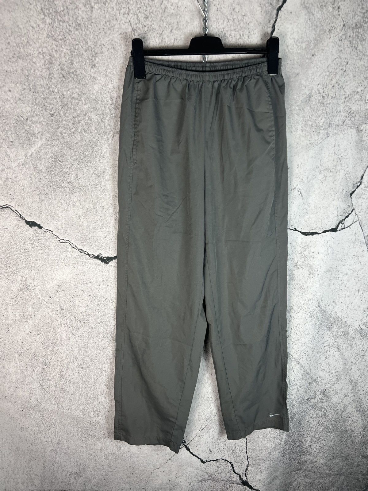 Nike Vintage Nike Mini Swoosh Track Baggy Gorpcore Drill Size US 34 / EU 50 - 1 Thumbnail