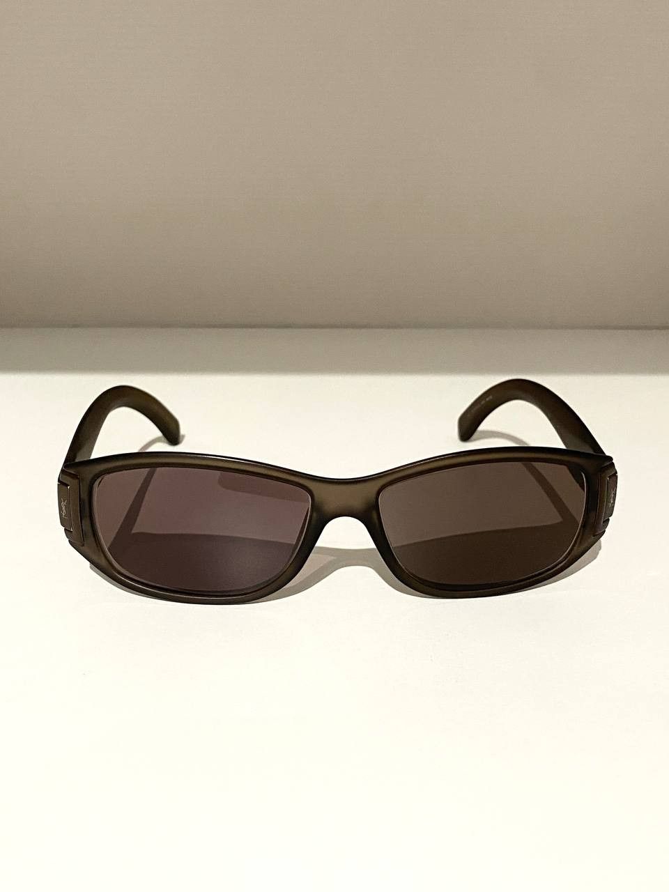 Yves Saint Laurent Yves Saint Laurent YSL Logo Retro Sunglasses Vintage Y2K Size ONE SIZE - 3 Thumbnail