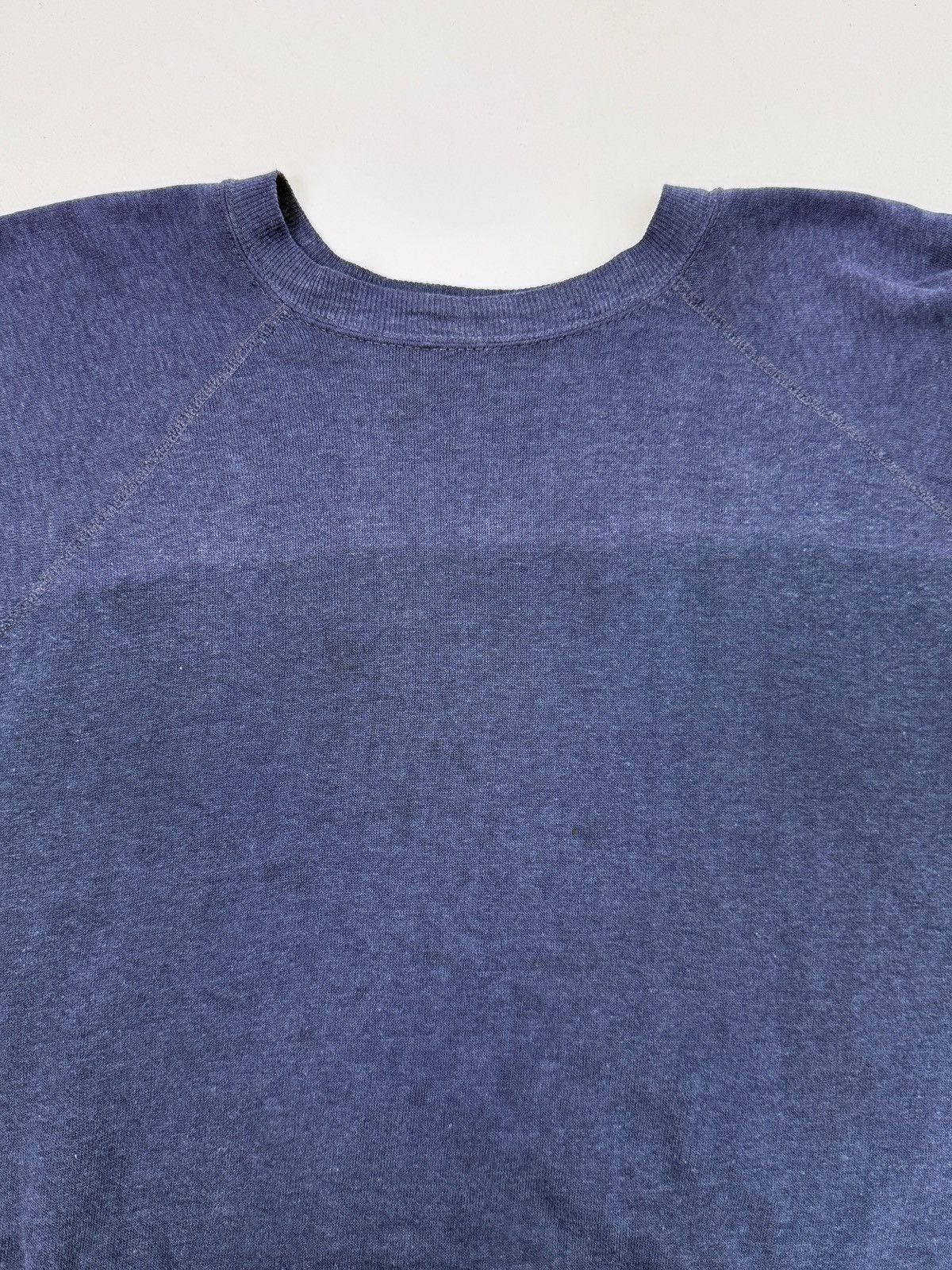 Fruit Of The Loom 60s 70s Vintage FOTL Distressed Navy Raglan Boxy Sweatshirt Size US M / EU 48-50 / 2 - 5 Thumbnail