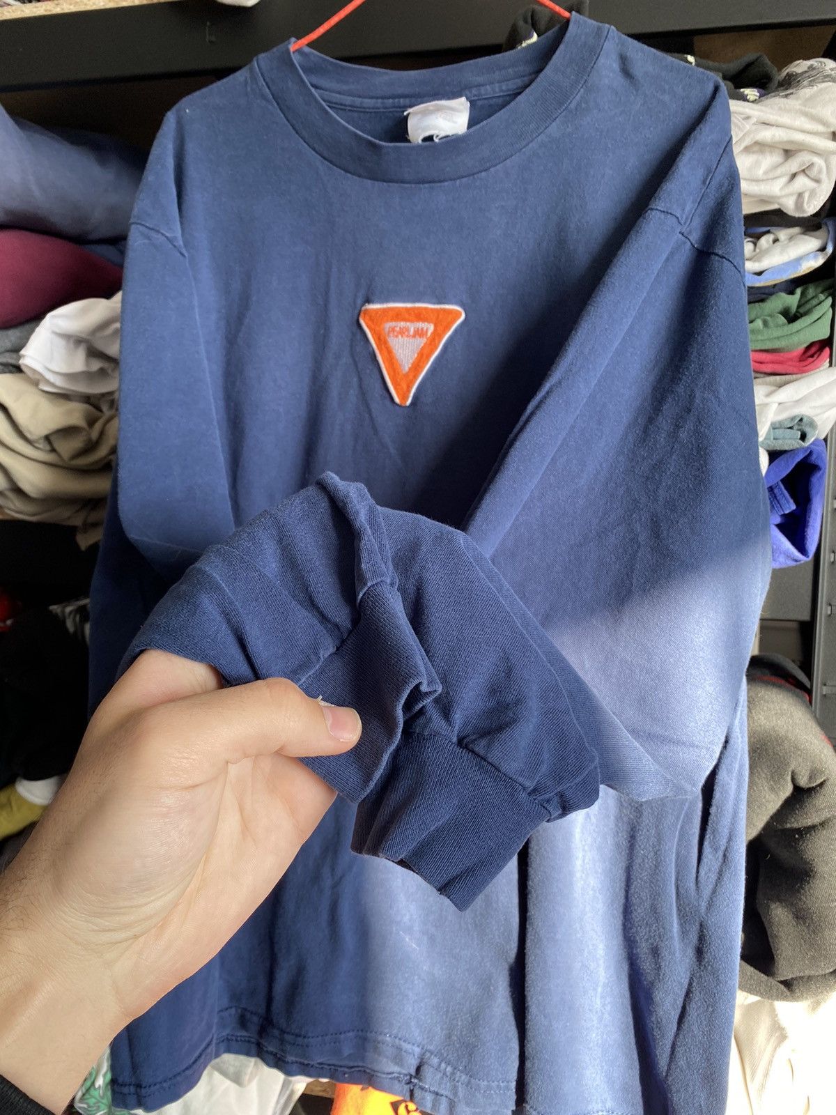 Band Tees × Vintage 1998 Pearl Jam Yield Blue Tour Band Concert Long Sleeve Tee Size US L / EU 52-54 / 3 - 5 Thumbnail