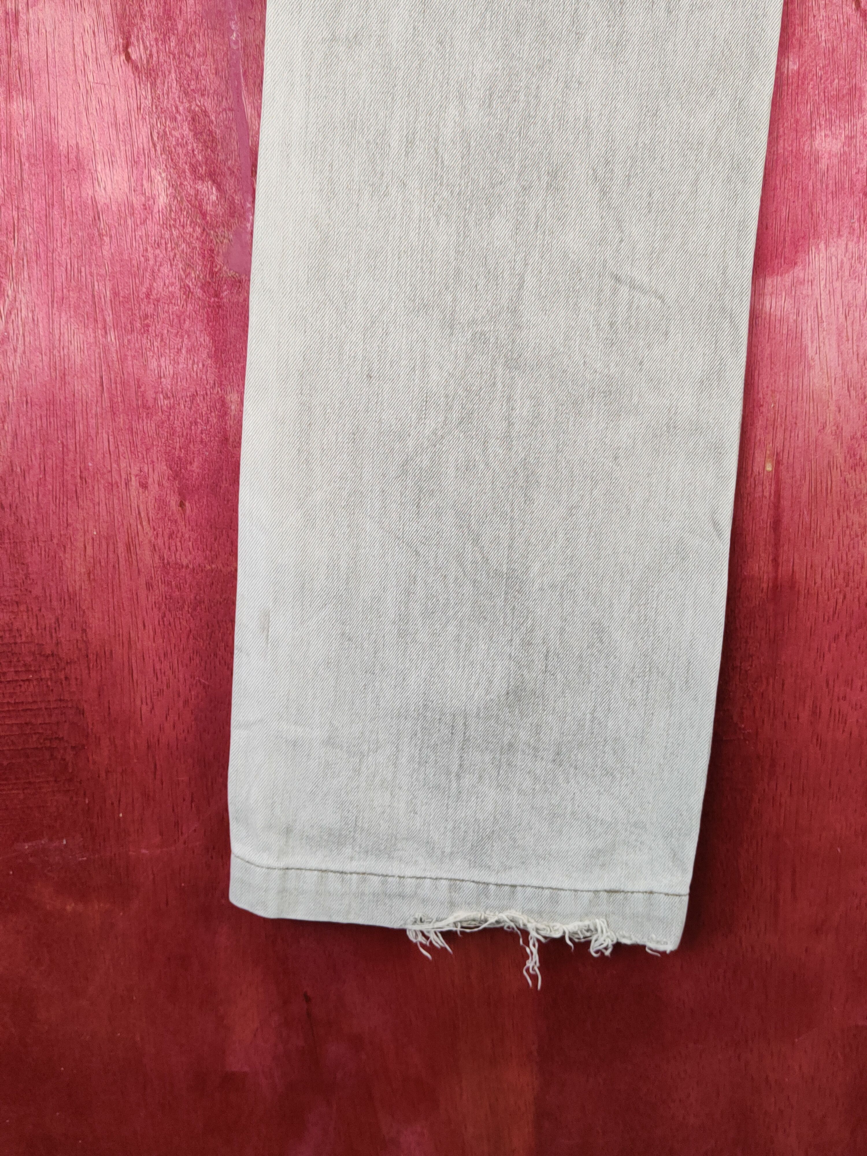Japanese Brand Domingo faded Distressed Ripped vintage denim Jeans #S2217 Size US 30 / EU 46 - 9 Thumbnail