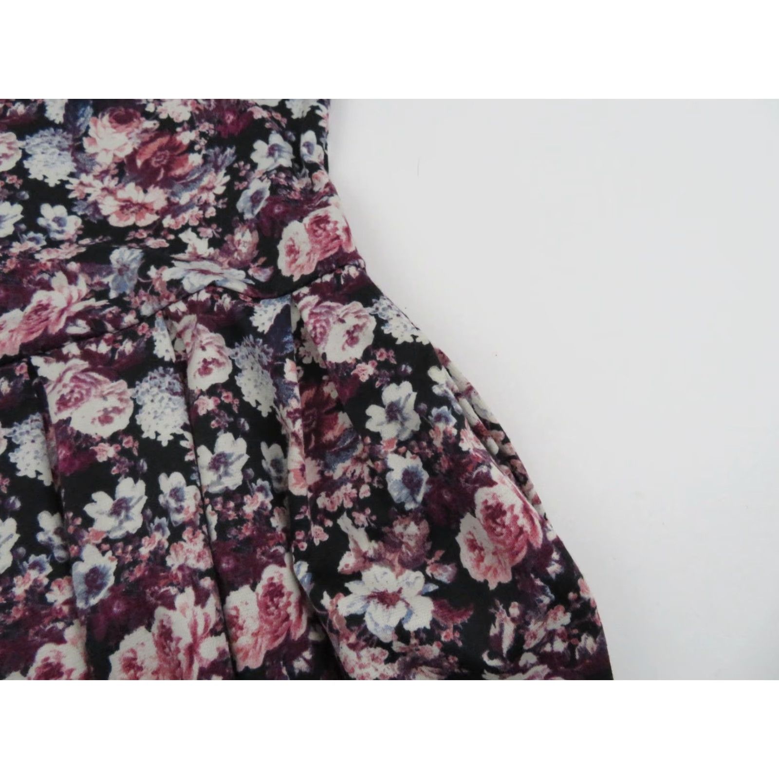 Vintage VINTAGE LuLaRoe Rose Floral Amelia Dress Small Unicorn Fit & Flare Zip Pleated Knee Length A-Line Womens Dress Green? Size S / US 4 / IT 40 - 6 Thumbnail