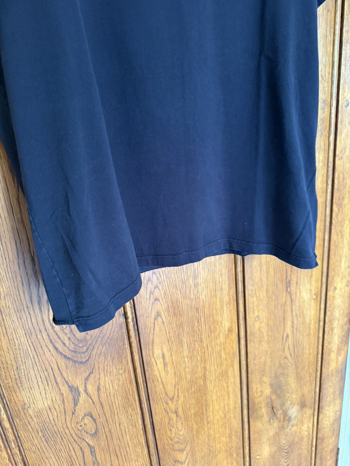 Saint Laurent Paris $550 Saint Laurent Rive Gauche black logo t shirt L Size US L / EU 52-54 / 3 - 14 Thumbnail