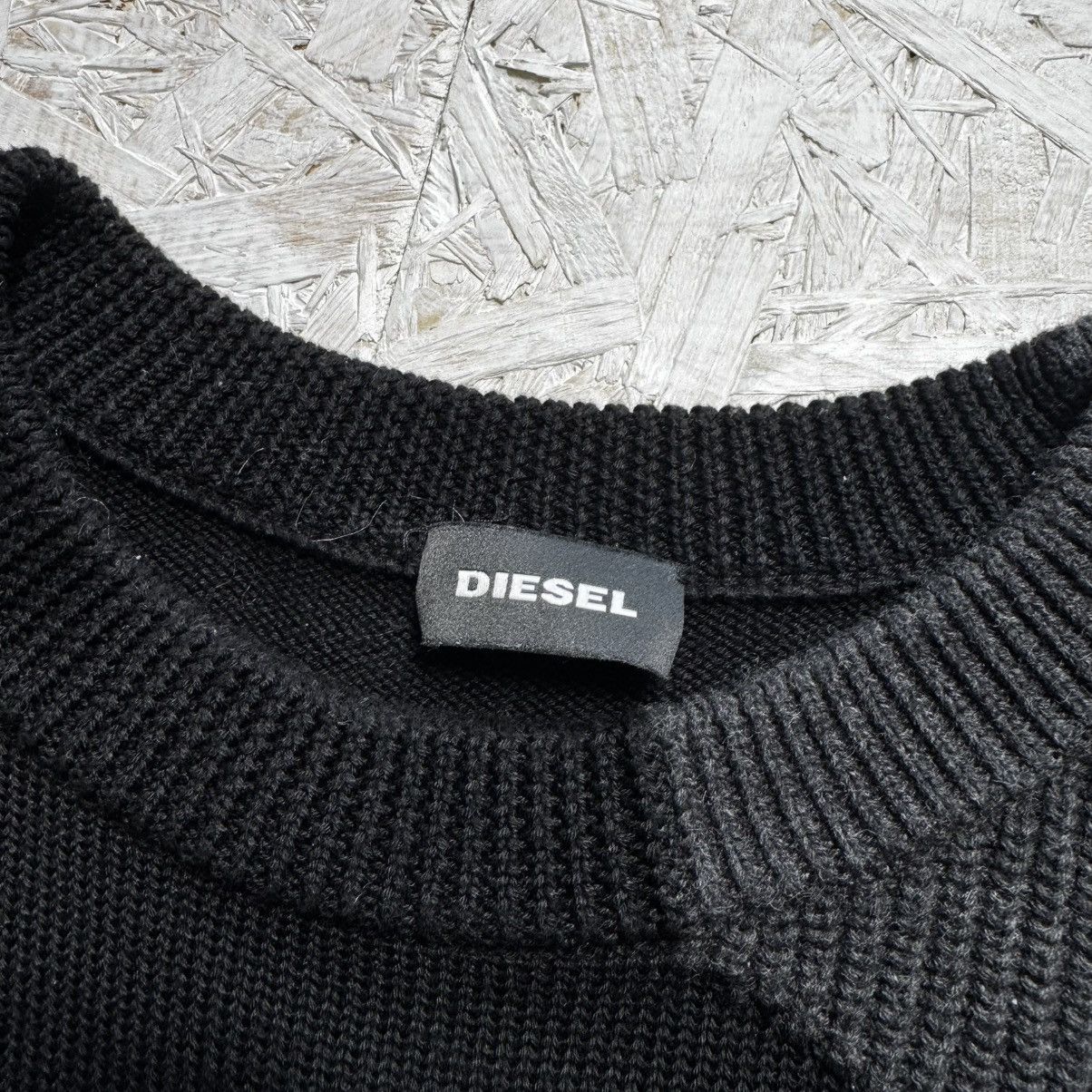 Diesel × Diesel Black Gold × Japanese Brand Modern Diesel Archival Center Logo Knit Avant-Garde Sweater Size US M / EU 48-50 / 2 - 6 Thumbnail
