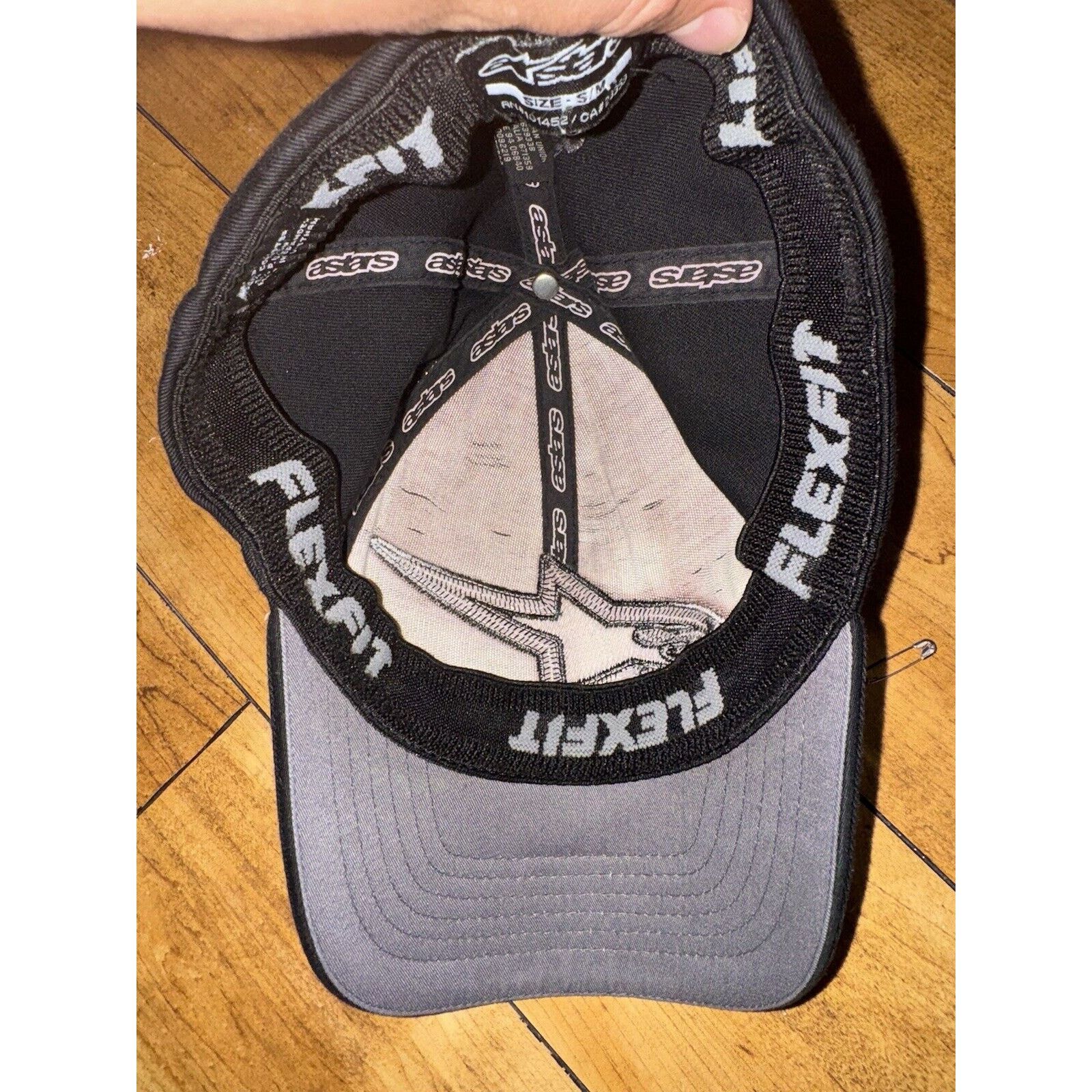Alpinestars × Vintage Alpine Star Flex Fit Hat Black M3 Reflective Logo S/Med Size ONE SIZE - 3 Thumbnail