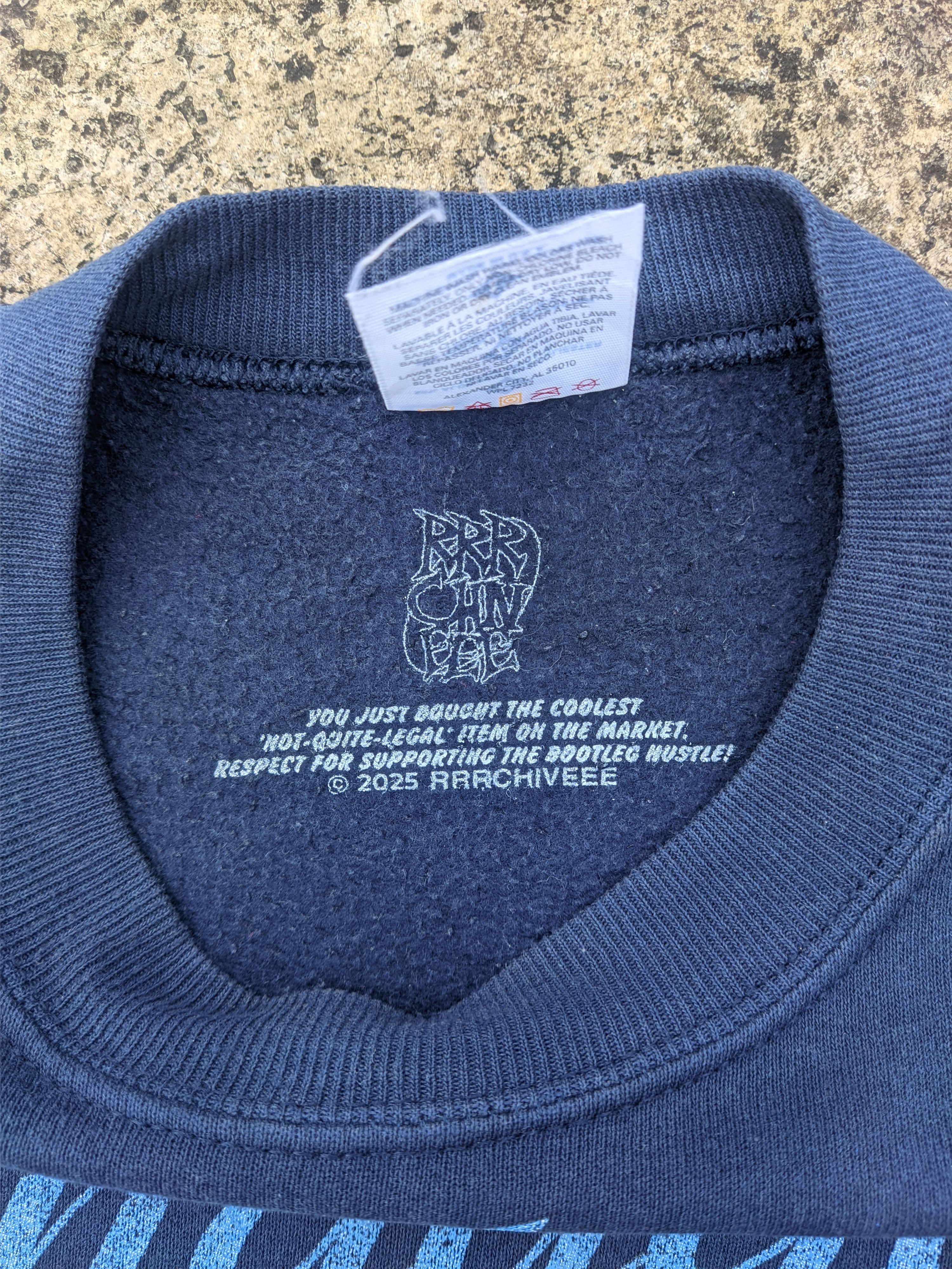 Anime Dandadan Anime manga momo ayase deftones sweatshirt Size L / US 10 / IT 46 - 7 Thumbnail