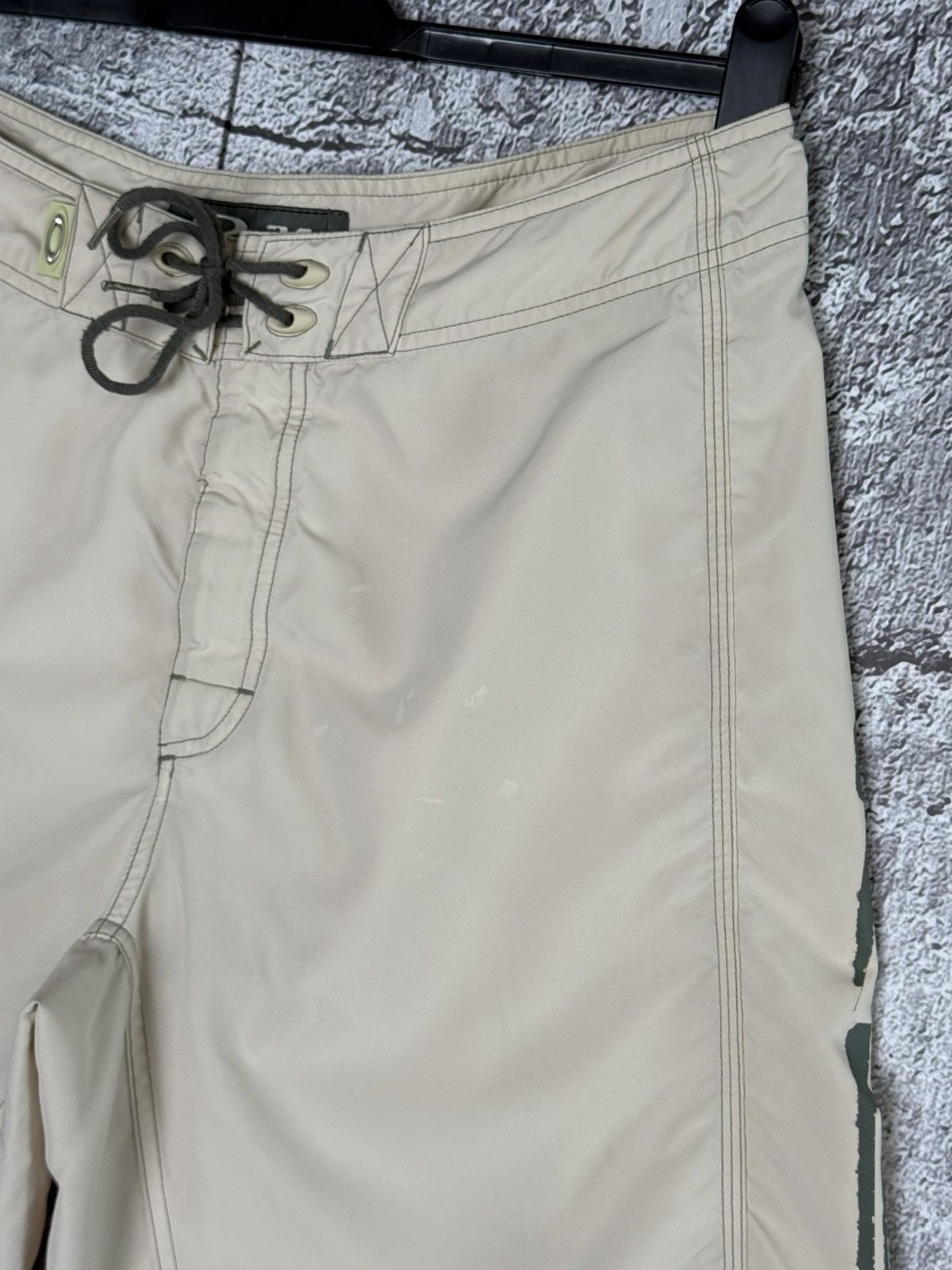 Oakley Vintage Oakley Beige Board Shorts Surf Swim Trunks Big Logo Size US 34 / EU 50 - 11 Thumbnail