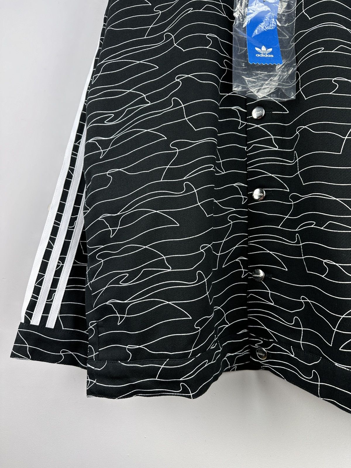 Adidas NEW🏷️ Adidas Originals Dolphin Print Jacket Size US S / EU 44-46 / 1 - 6 Thumbnail