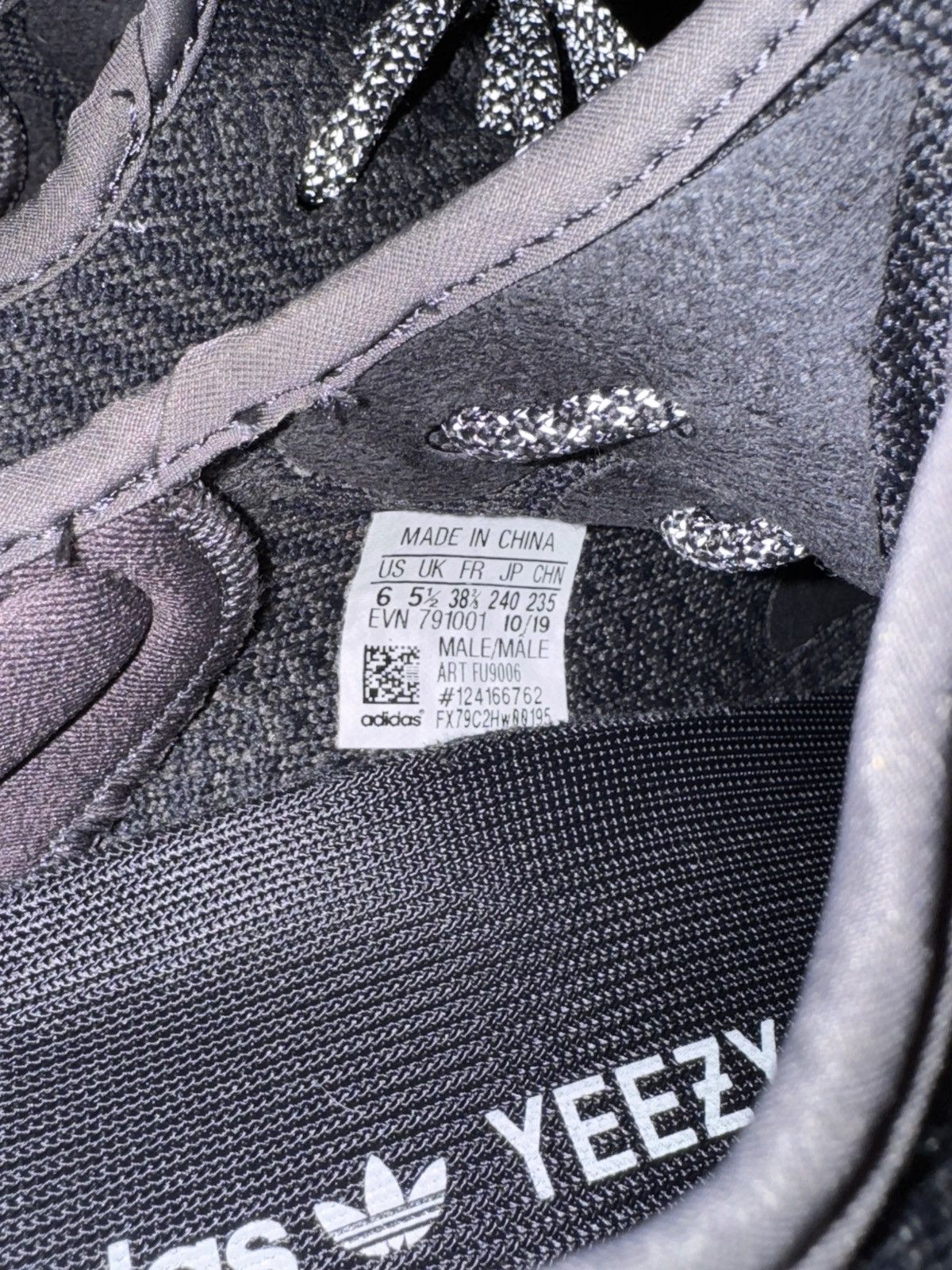 Adidas × Yeezy Adidas Yeezy Boost 350 V2 black non-reflective sz 6Y Size US 6 / EU 39 - 8 Thumbnail