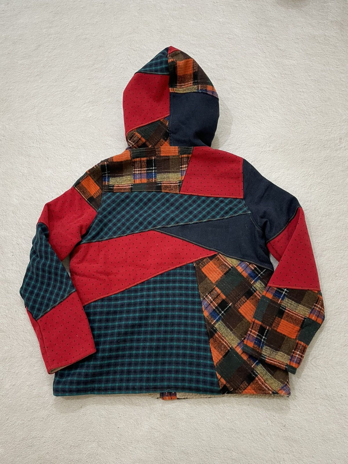 Japanese Brand 2000s Japanese Patchwork Hooded Sherpa Jacket Multi Plaid Size US M / EU 48-50 / 2 - 9 Thumbnail