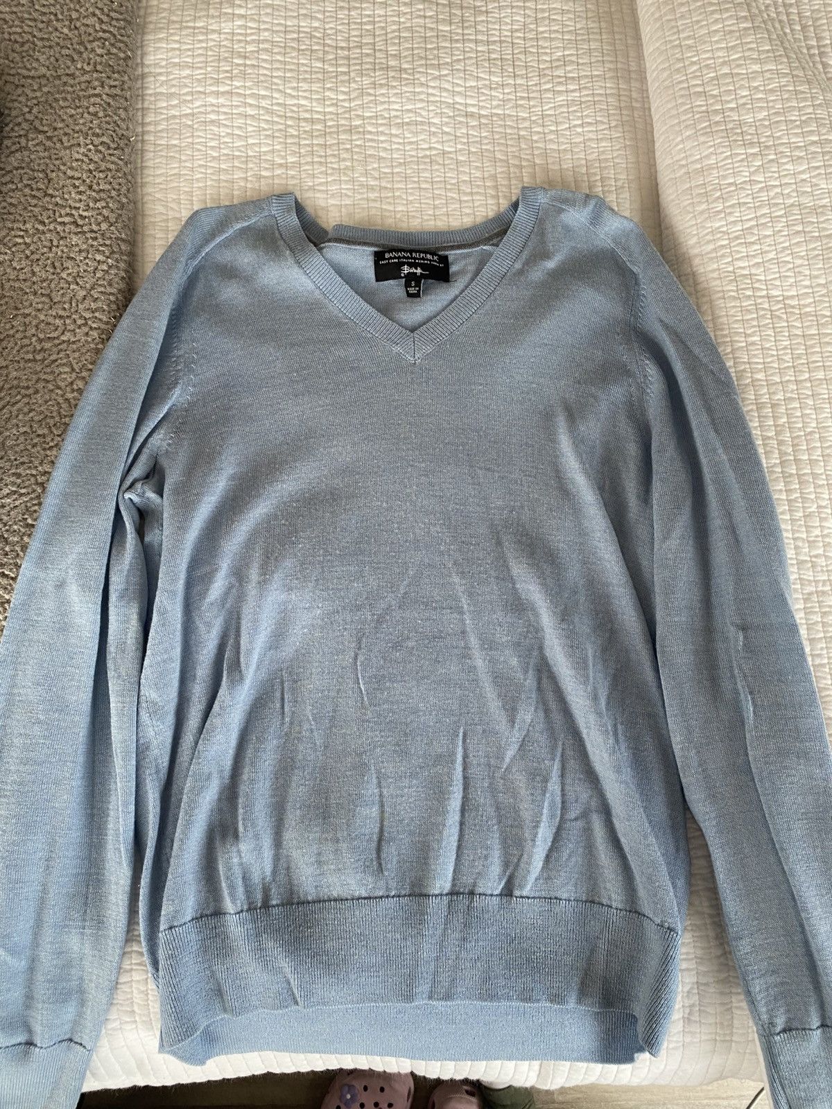 Banana Republic Sky blue Merino Wool V-Neck Sweater Size US S / EU 44-46 / 1 - 1 Thumbnail
