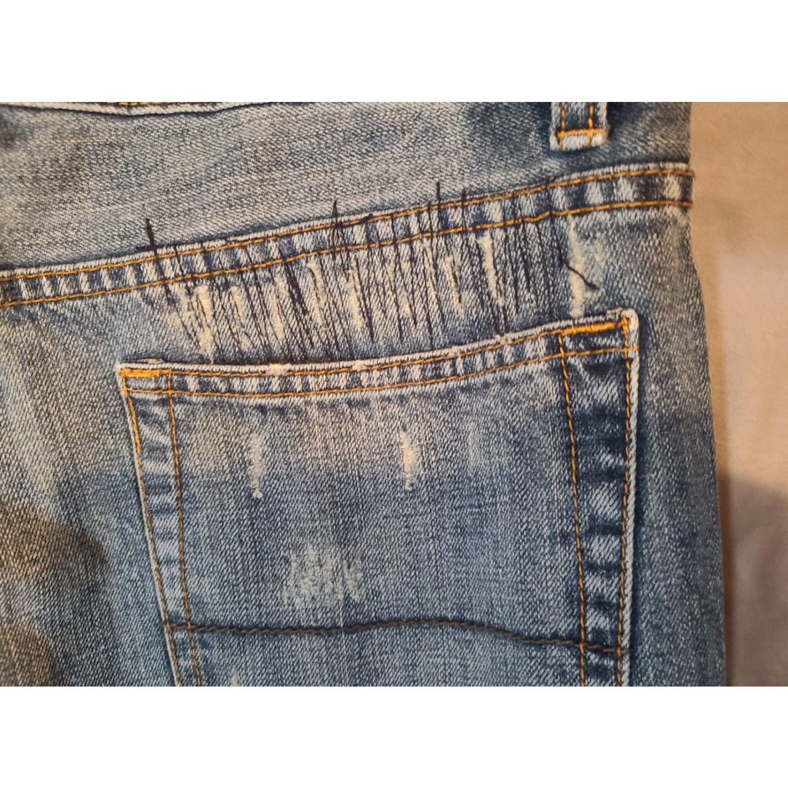 Vintage Industrial Exchange Jeans Mens Distressed Destroyed Loose Fit 36x34 5-Pocket Denim Blue 80s Theme Straight Jeans Mens Size US 36 / EU 52 - 7 Thumbnail