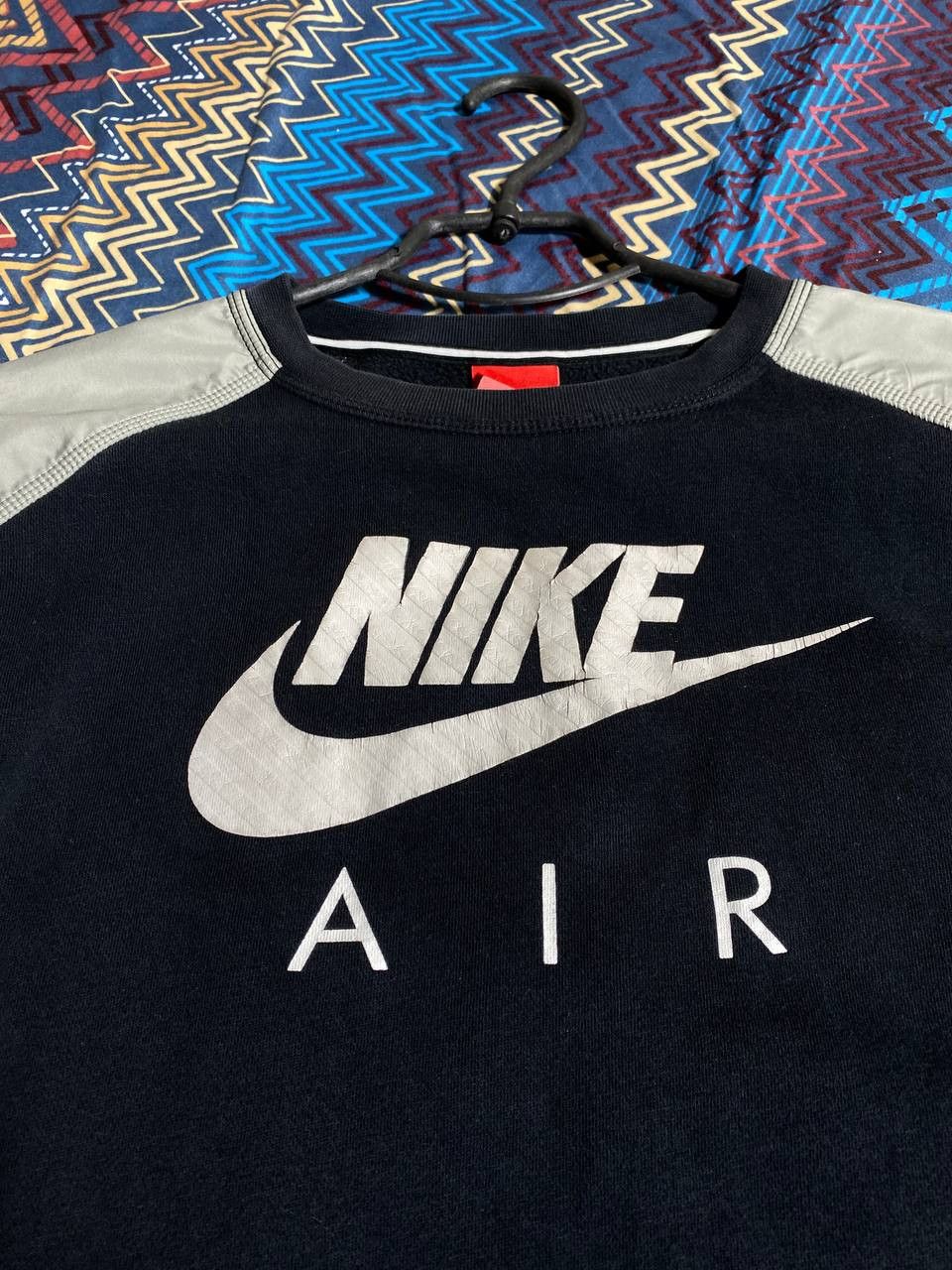 Nike × Vintage 90s Nike Air Big Logo Vintage Y2K Faded Retro Sweatshirt Size US L / EU 52-54 / 3 - 6 Thumbnail